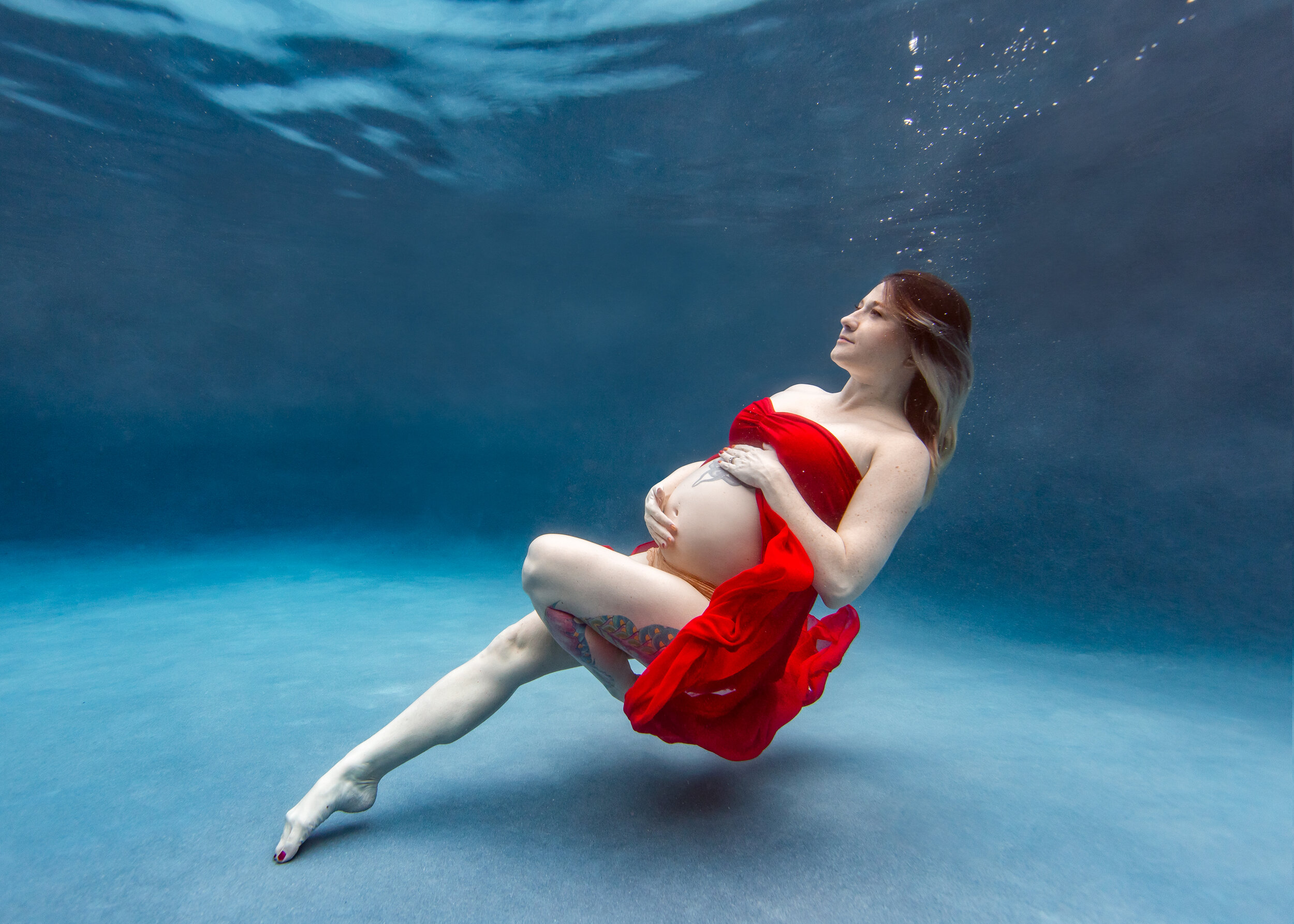 Underwater Maternity Shoot-9.jpg