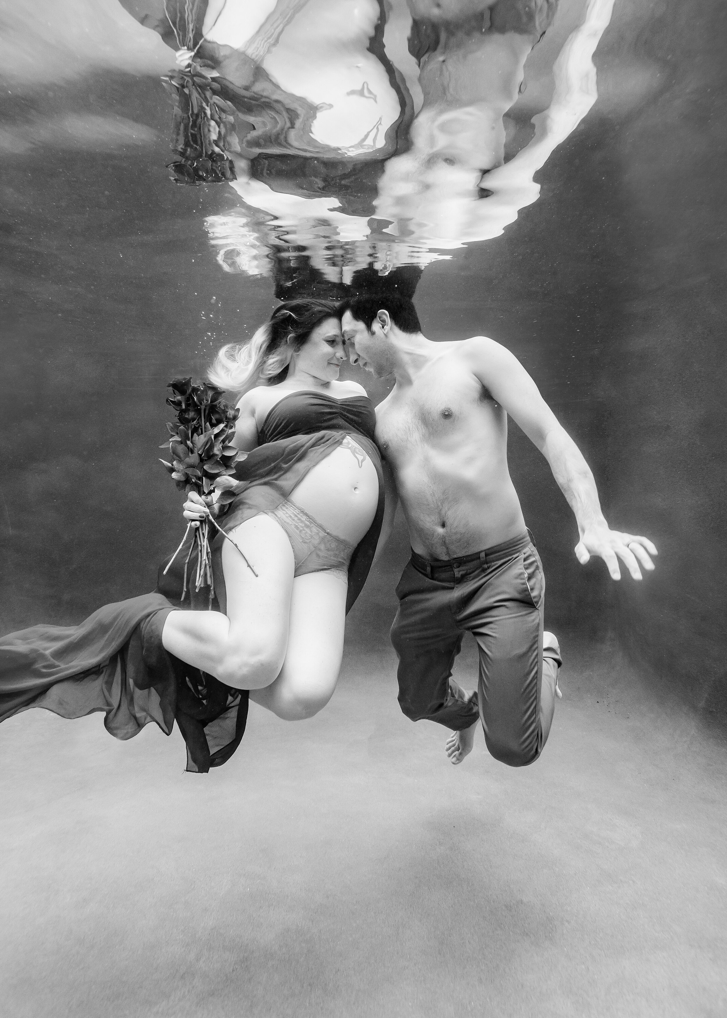 Underwater Maternity Shoot-24.jpg