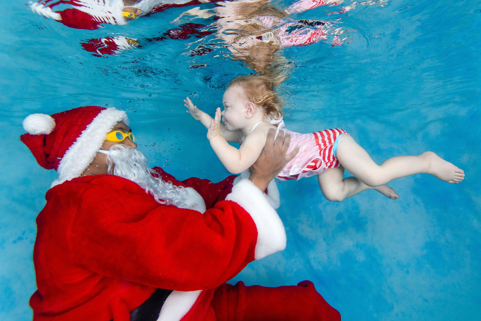 SwimwithSantaWatersafe-286.jpg