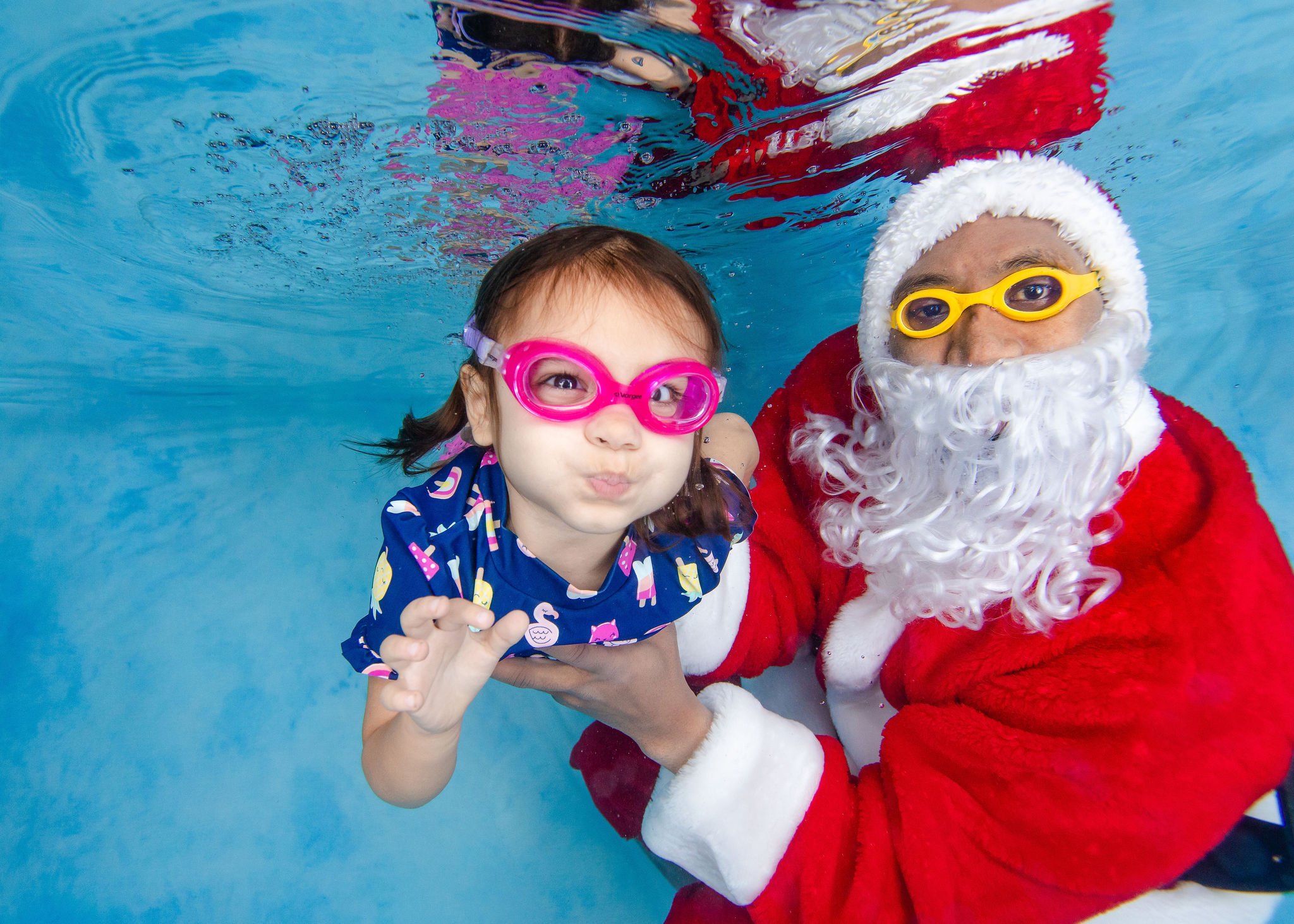 SwimwithSantaWatersafe-281.jpg