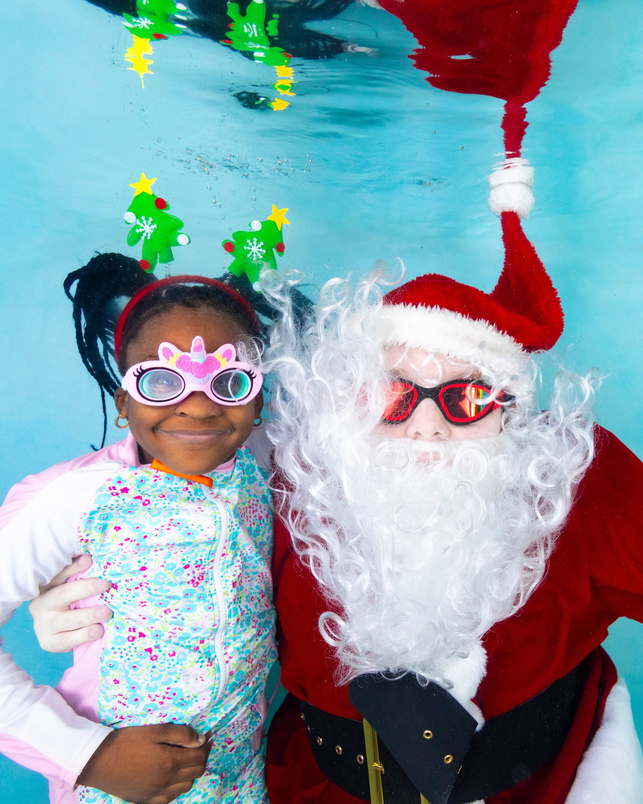 CypressUnderwaterSanta-8.jpg