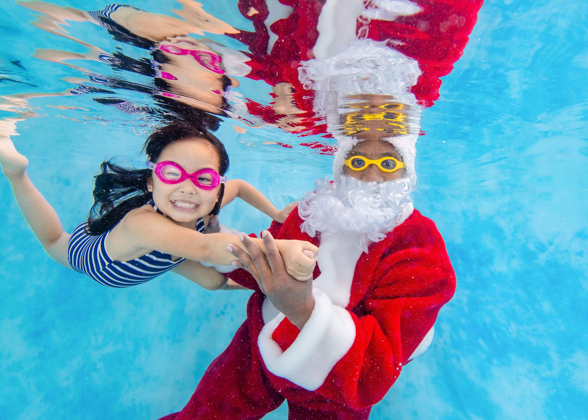 SwimwithSantaWatersafe-215.jpg