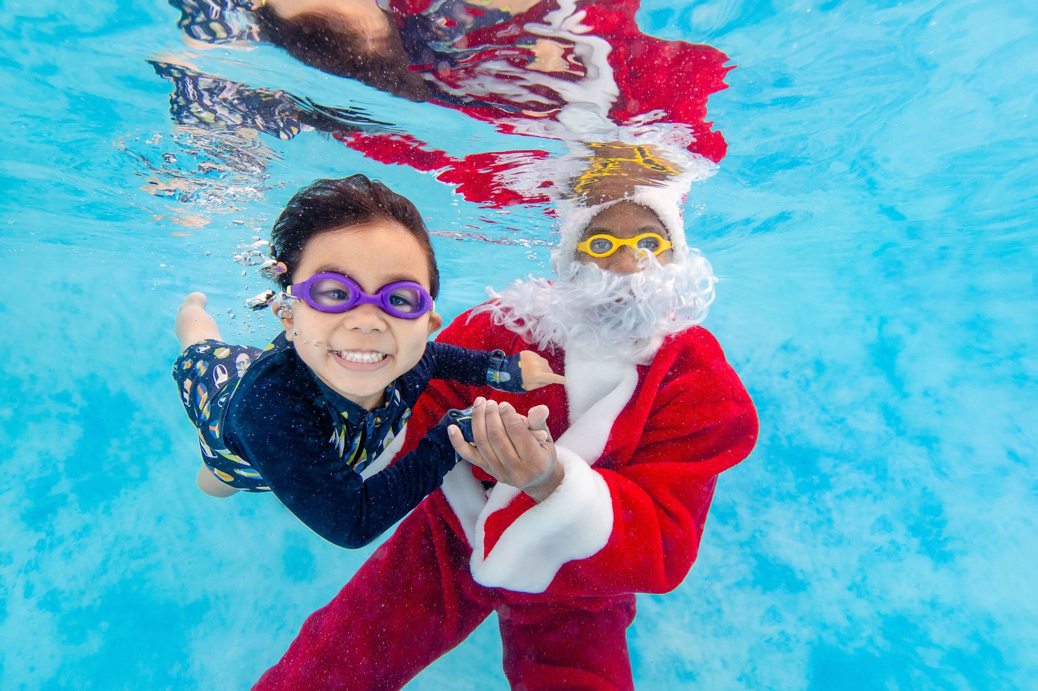 SwimwithSantaWatersafe-209.jpg