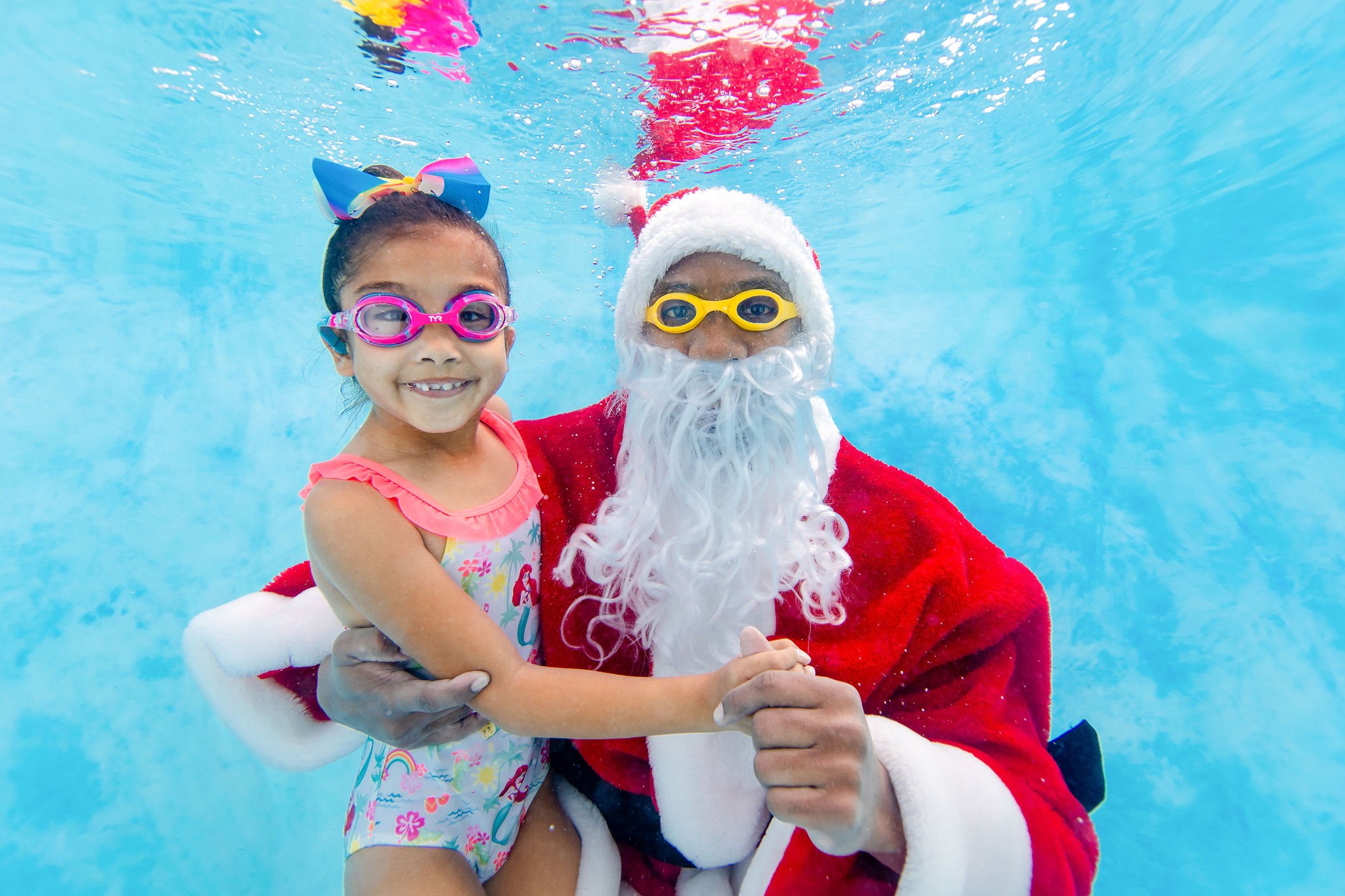 SwimwithSantaWatersafe-174.jpg