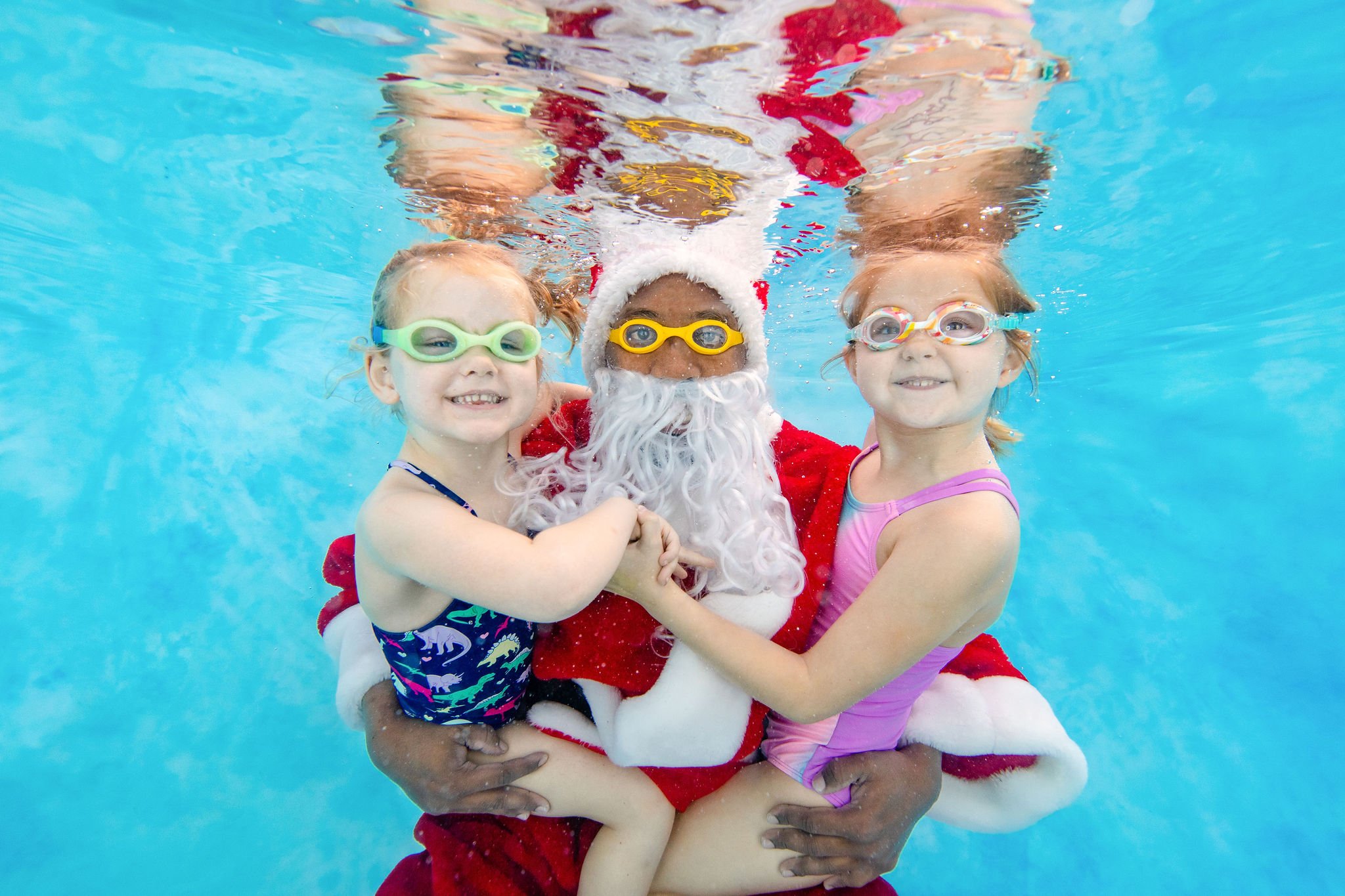 SwimwithSantaWatersafe-221.jpg