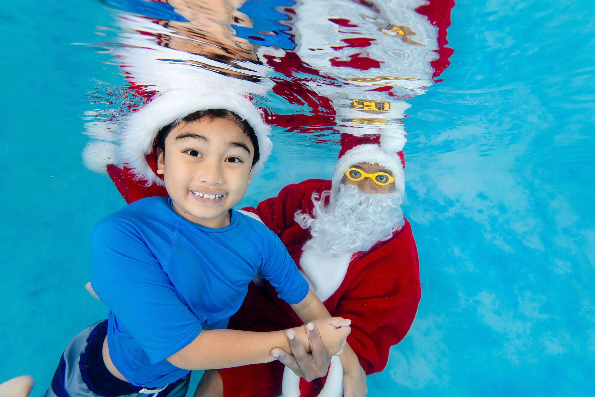 SwimwithSantaWatersafe-254.jpg
