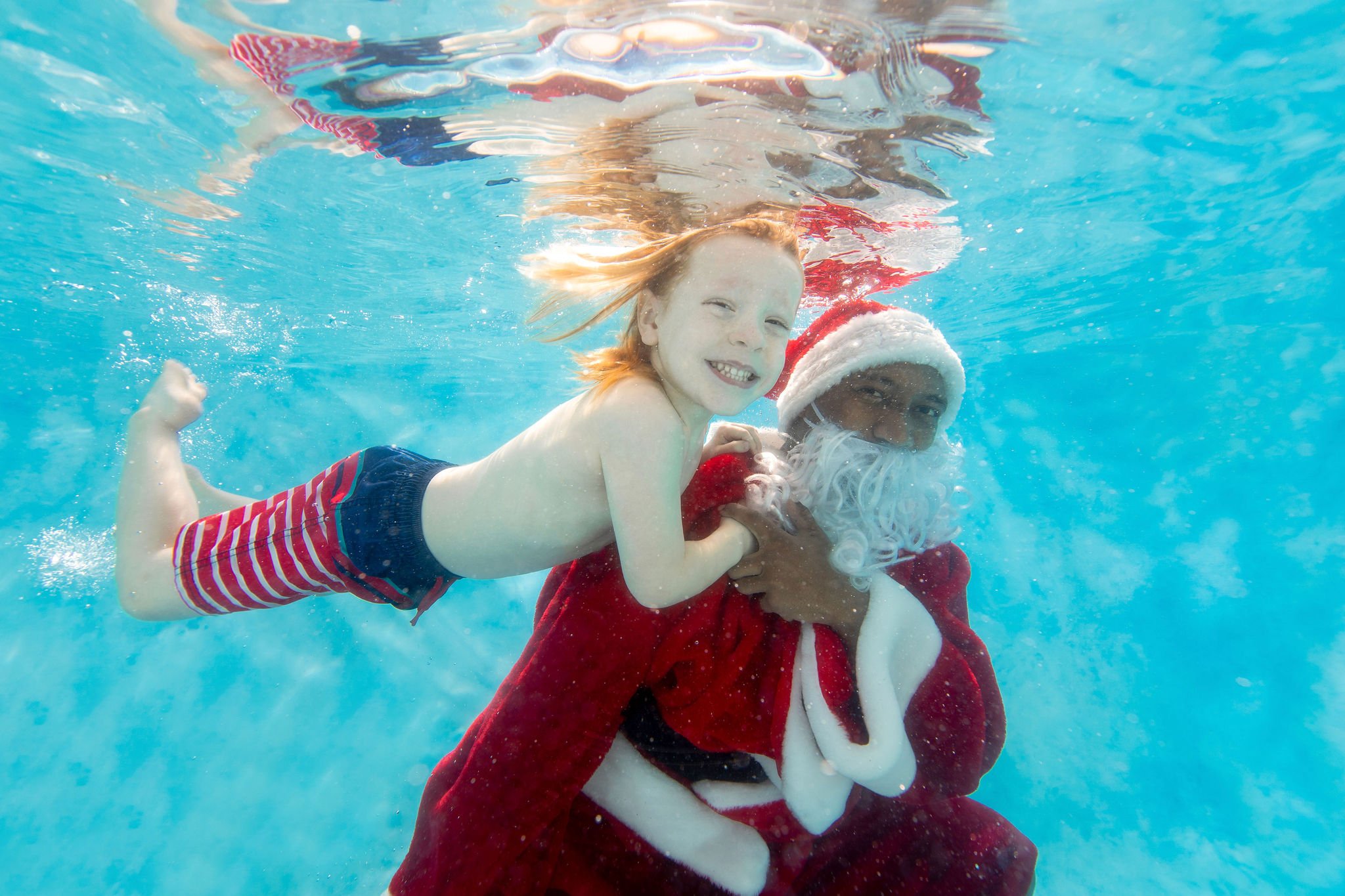 SwimwithSantaWatersafe-39.jpg