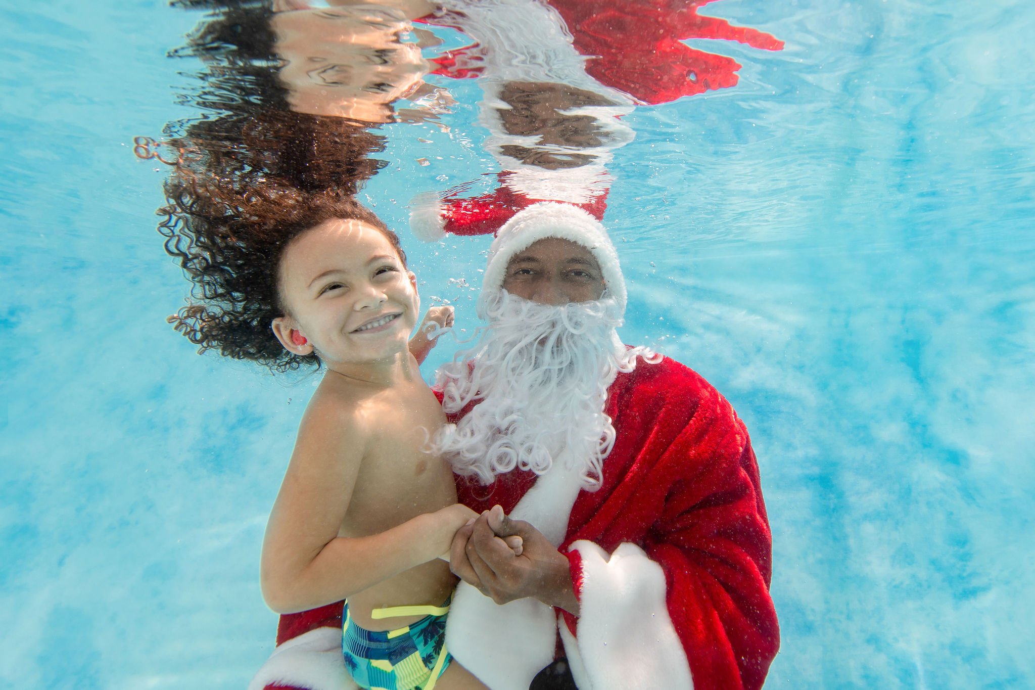 SwimwithSantaWatersafe-58.jpg