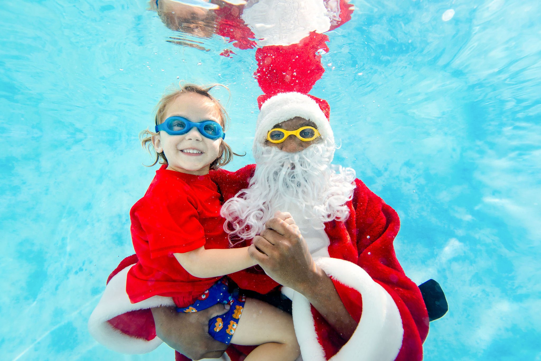 SwimwithSantaWatersafe-163.jpg
