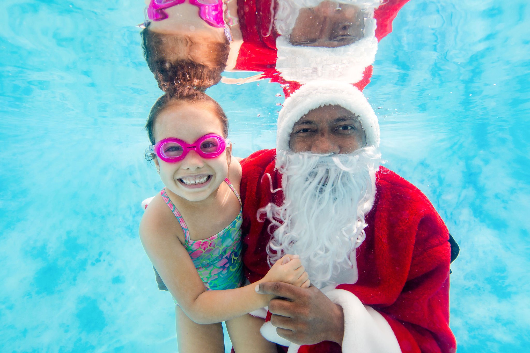 SwimwithSantaWatersafe-136.jpg