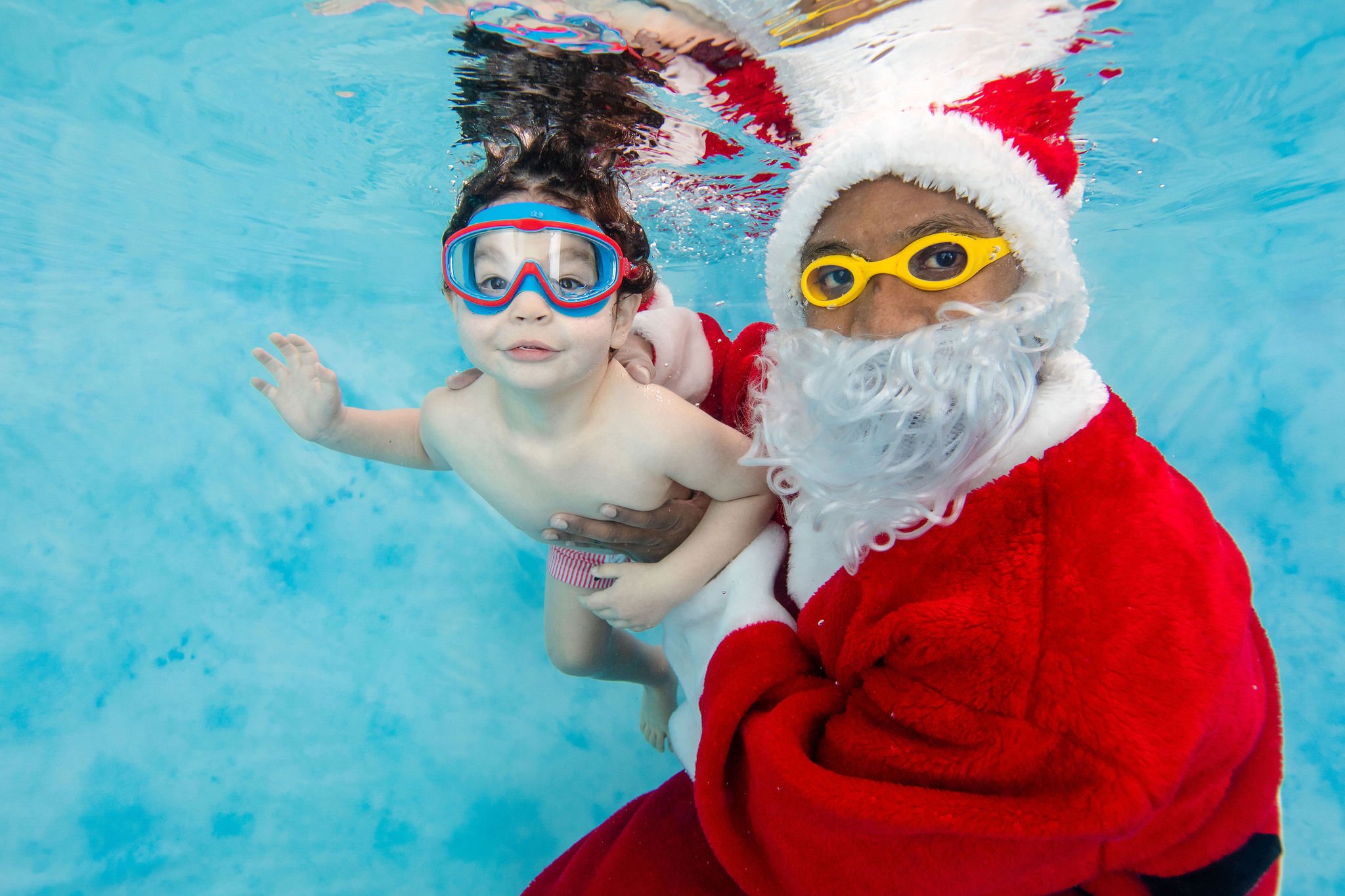 SwimwithSantaWatersafe-242.jpg