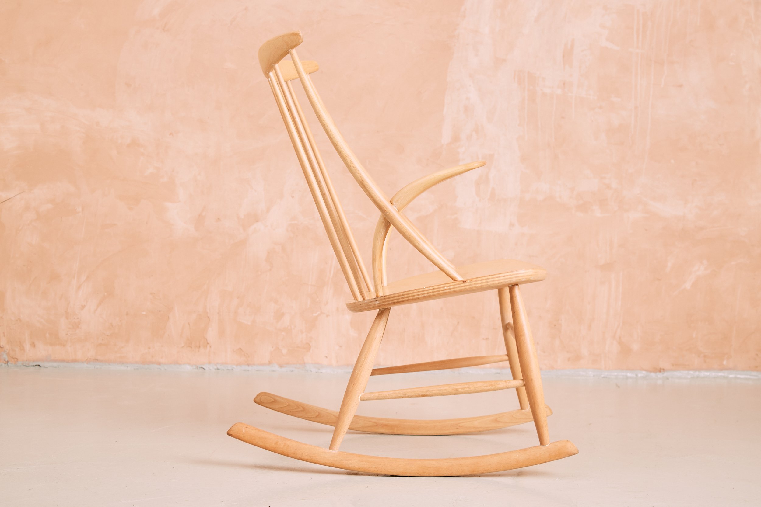 Illum Wikkelsø Niels Eilersen IW3 Rocking Chair Mid Century Vintage Danish Furniture