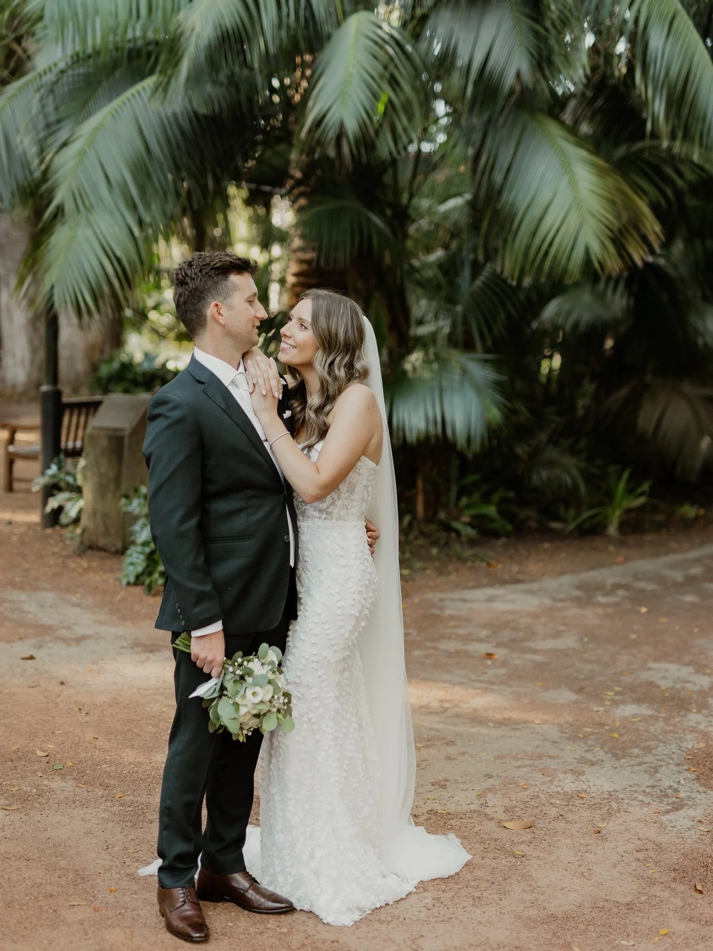 Sam and Luke at the UWA Secret Garden&hellip; an easy favourite from this season.

A day wrapped in greenery, sunshine, and the kind of laid-back love that makes our job feel less like &ldquo;work&rdquo; and more like getting front-row seats to somet