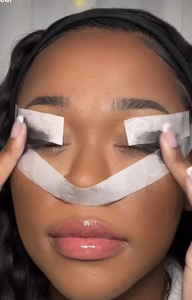 El eyeliner perfecto de Tik Tok en 5 pasos