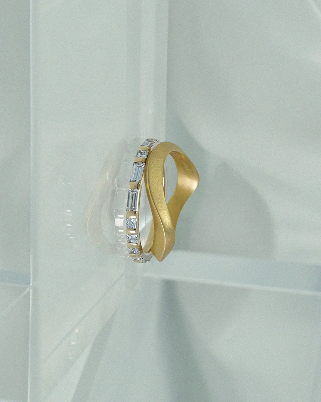 Sculptural poetry meets a hidden language. A piece of jewellery, carrying a message known only to you.

The Wavsper Ring brings together the organic, shifting curves of our Dune Ring with the secret symbolism of the Morse Bridge Ring. Crafted with co