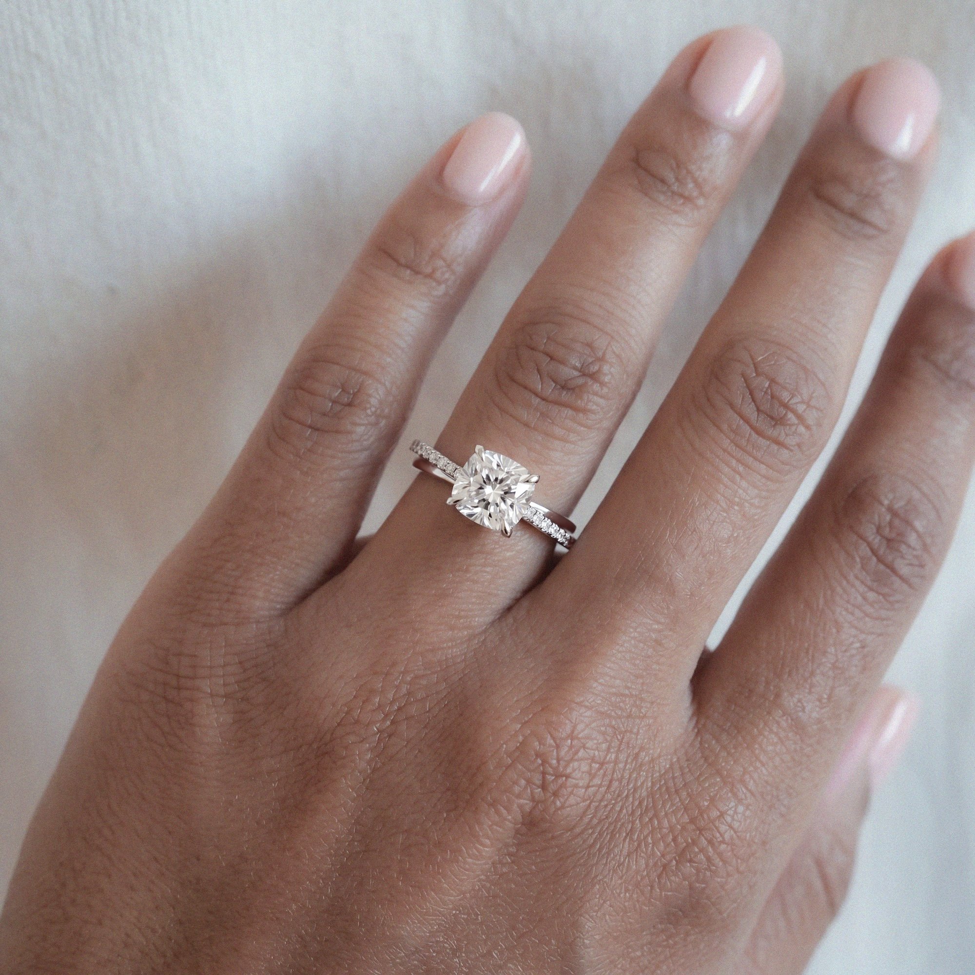 HOW TO SECRETLY MEASURE YOUR PARTNER’S RING SIZE?