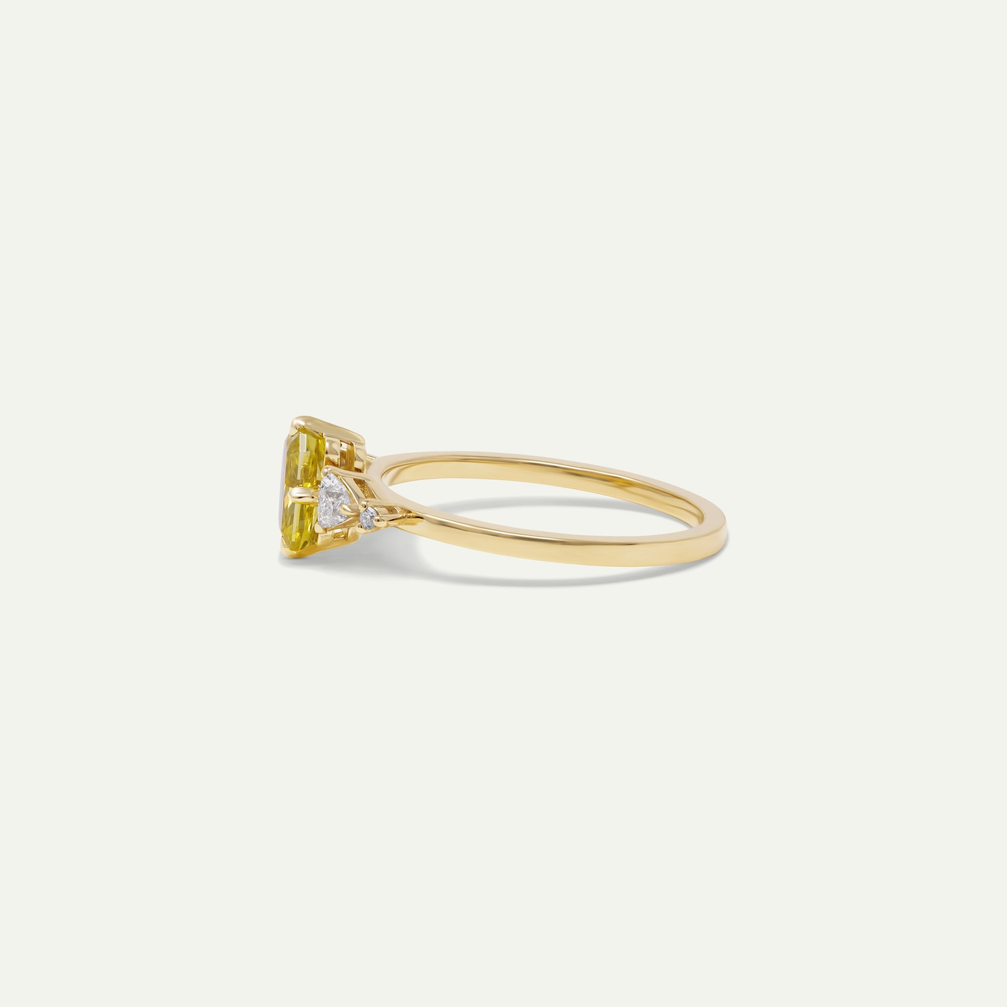 amara-ring-gold-yellow-diamond-engagement-edxulondon-side-resized.jpg