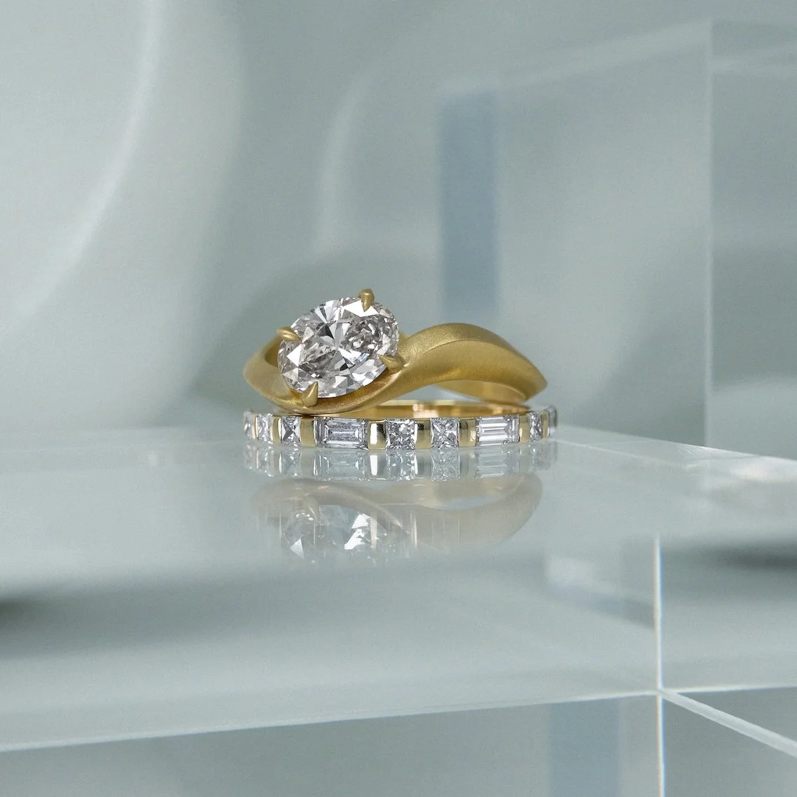 alternative design engagement ring from EDXU bespoke jewellery service with yellow gold and white diamonds