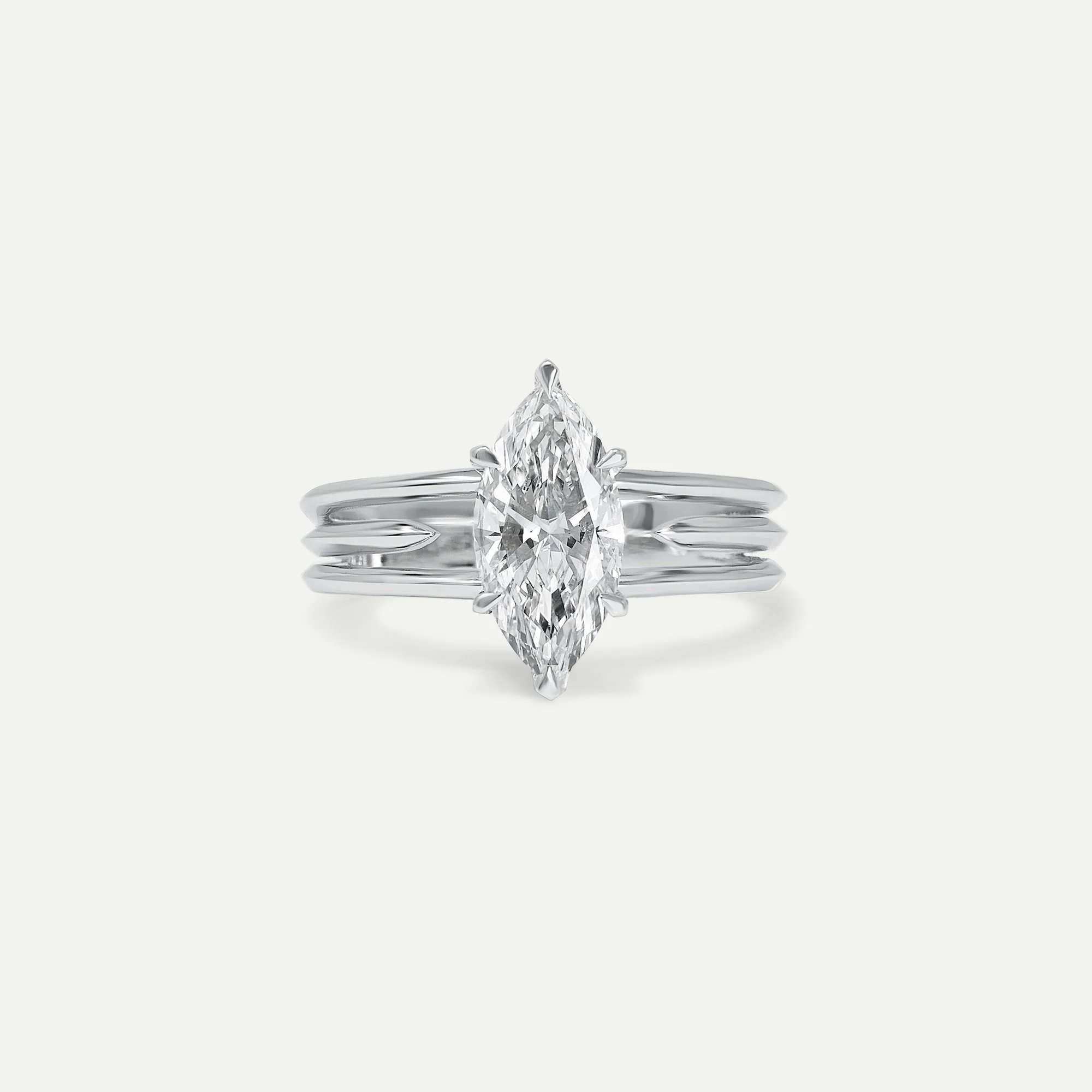 Linxus Ring in platinum with marquise-cut white diamond from EDXU London