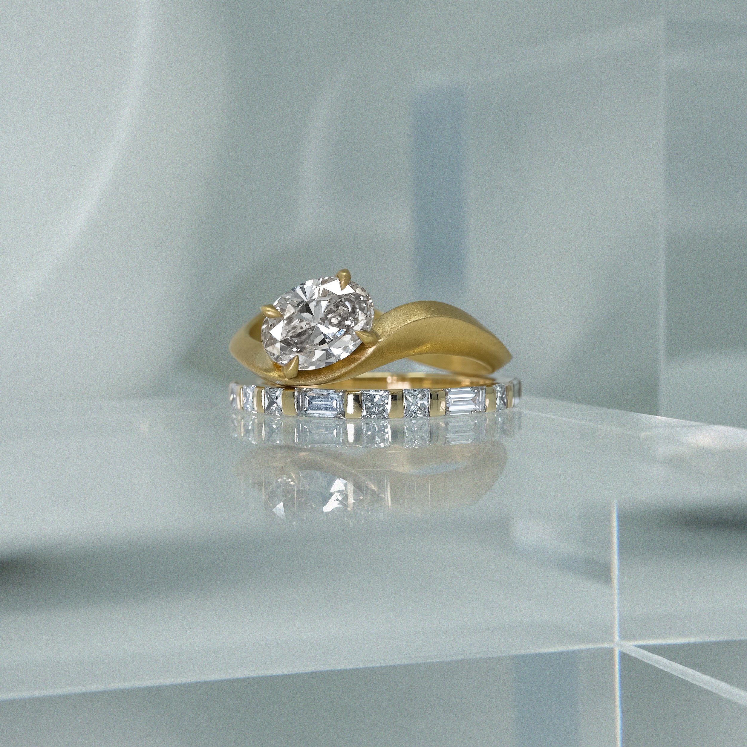 Whisper-ring-gold-round-diamond-morse-edxulondon-lifestyle-crop copy.jpg