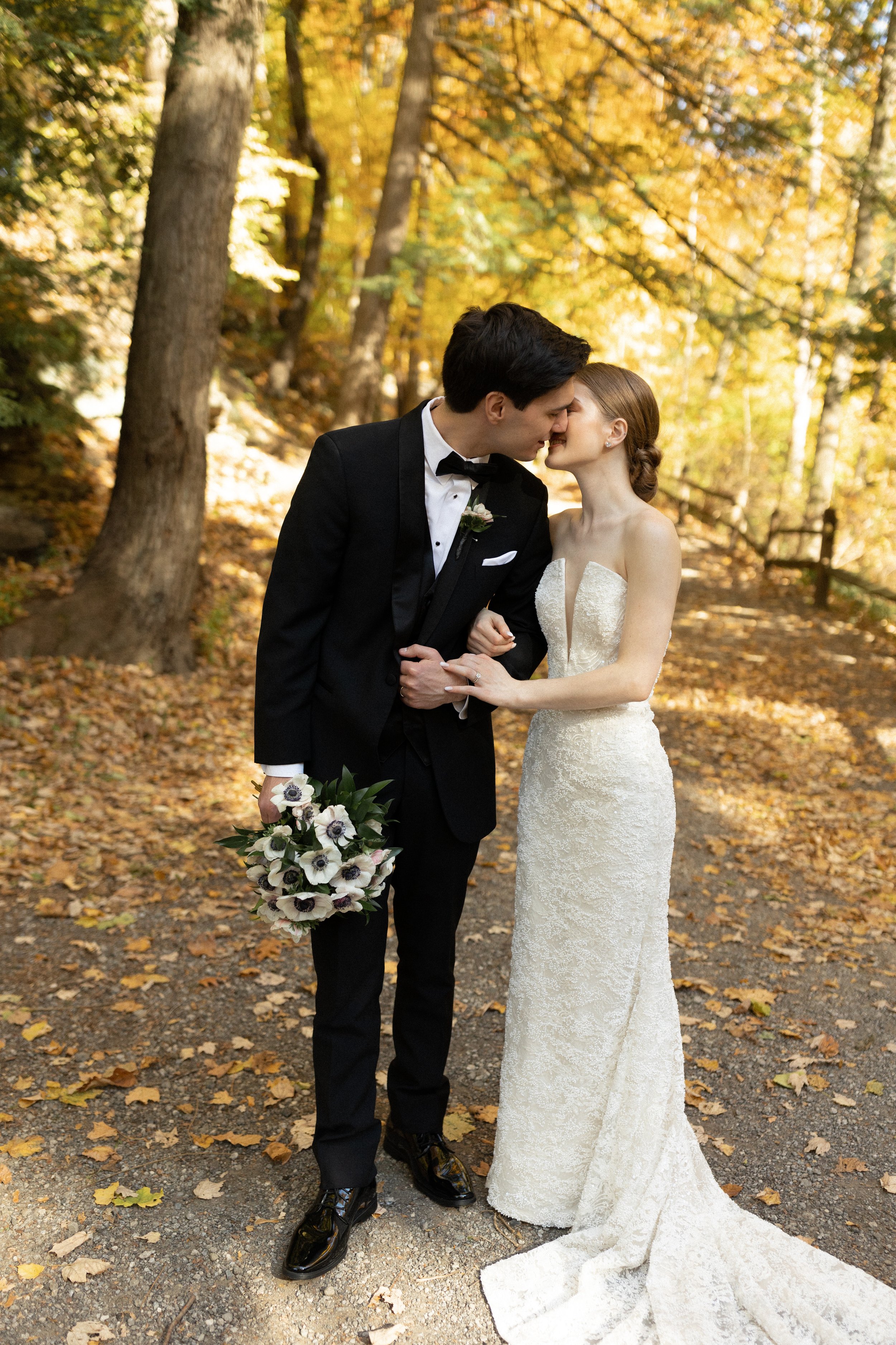 Romantic Wedding in Downtown Ohio Youngstown