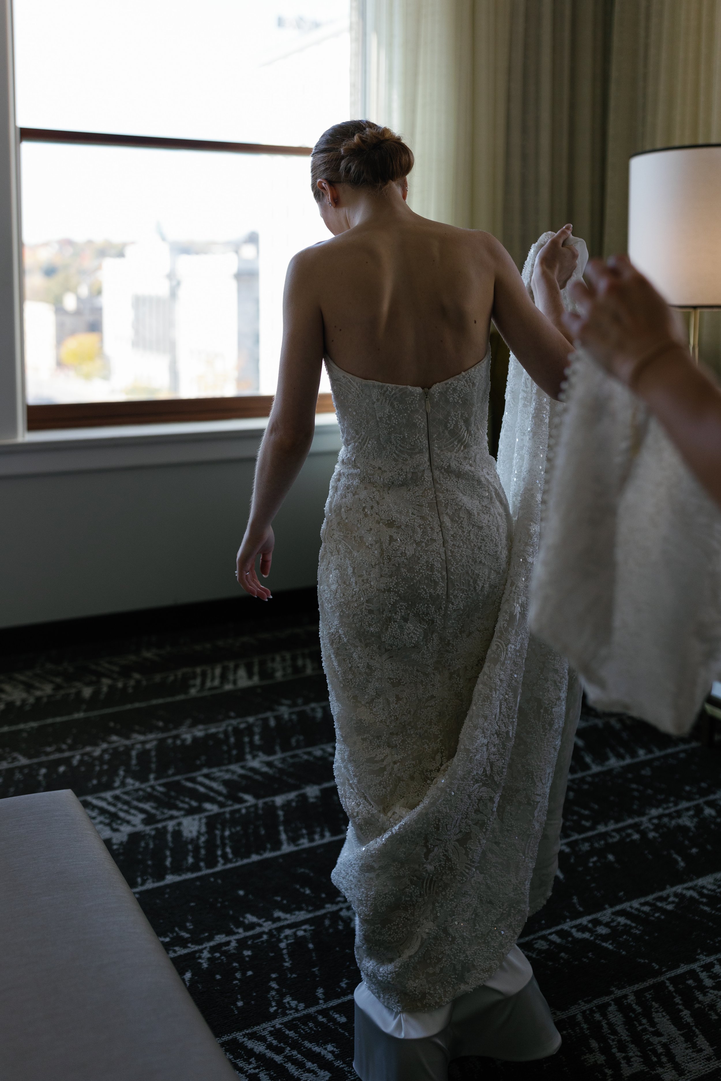 Romantic Wedding in Downtown Ohio Youngstown