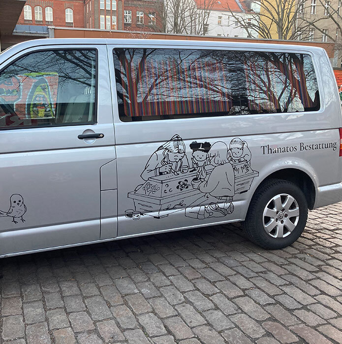  Drawings for the Thanatos Bestattung hearse. Thanathos Bestattung is an undertaker in Berlin with special focus on the need for self-determination and participation. Berlin 2020. 