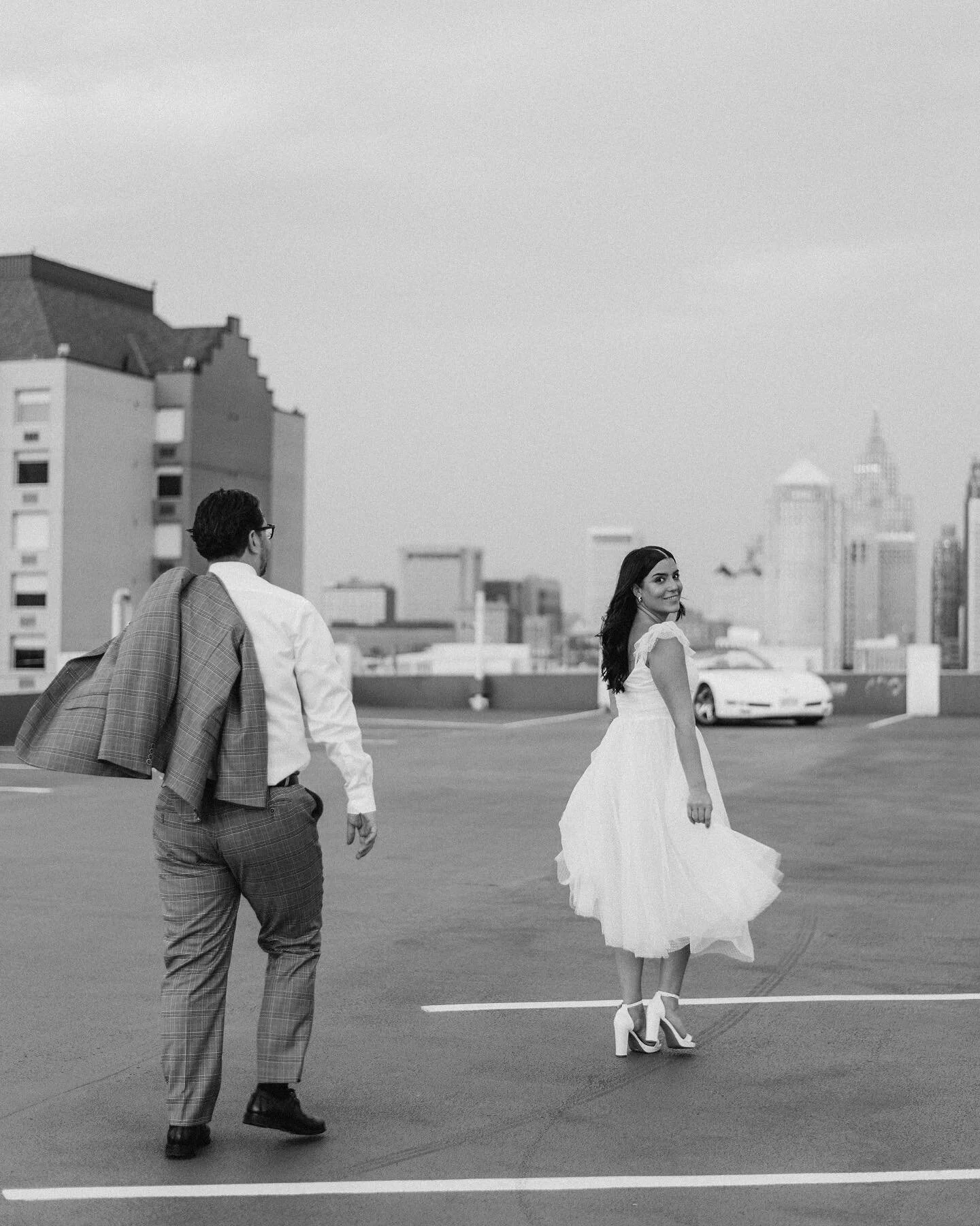 It&rsquo;s wedding day for Katrina &amp; Mike 🥳 
Enjoy these b&amp;w highlights from their engagement session!