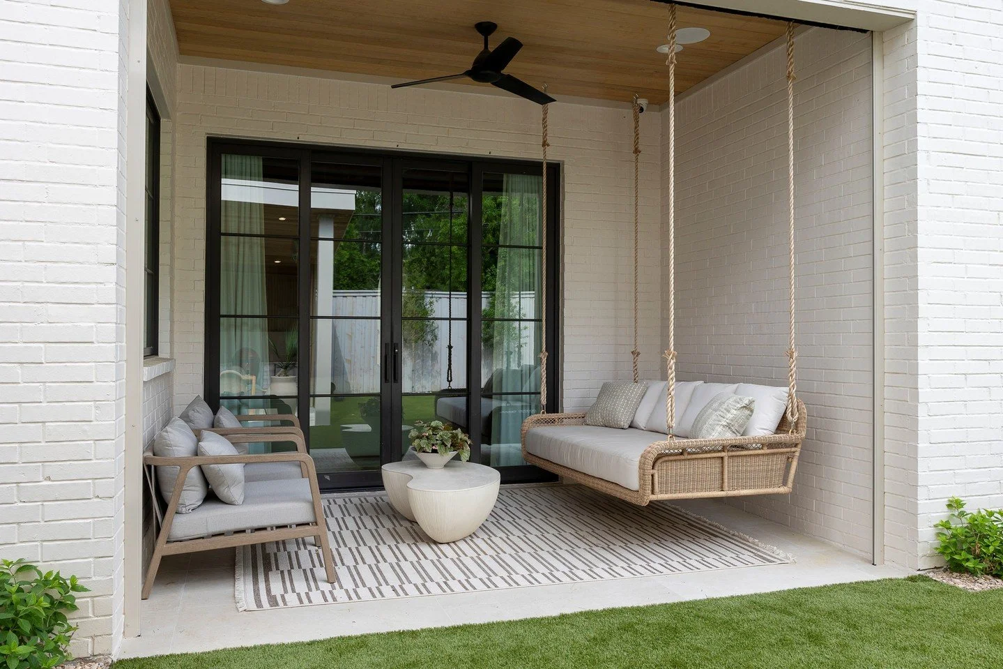 So close to patio weather in Texas! So. Very. Close.⁠
#mixon