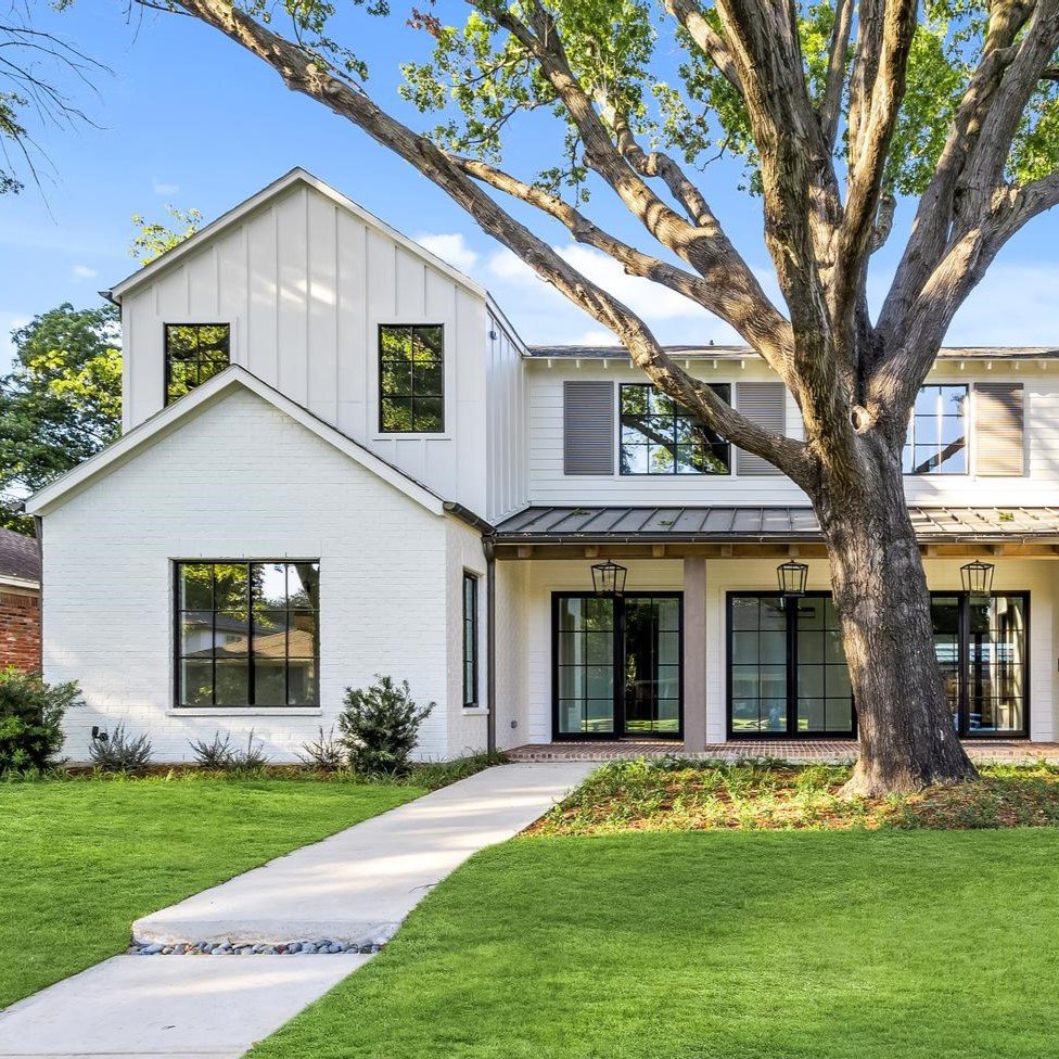 Ridge Crest⁠
⁠
@julieparrentdesign⁠
⁠
#dallasarchitecture #dallasdesign #dallasarchitect #richardsondesign⁠
#residentialarchitecture #Dallas #womanownedbusiness