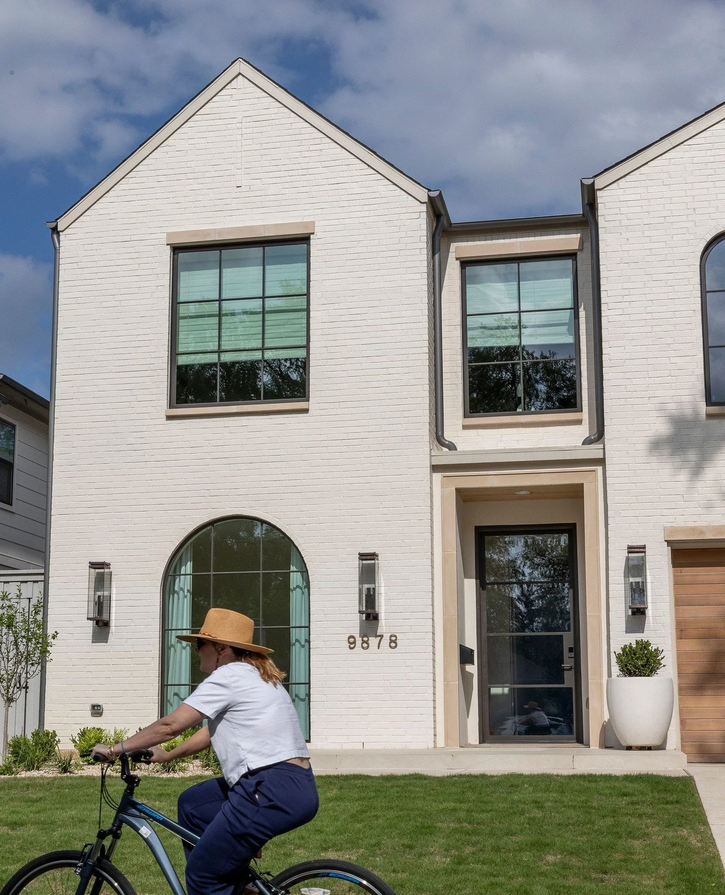 Midway Hollow #Mixon⁠
⁠
#dallasarchitecture #dallasdesign #dallasarchitect #residentialarchitecture #Dallas #womanownedbusiness