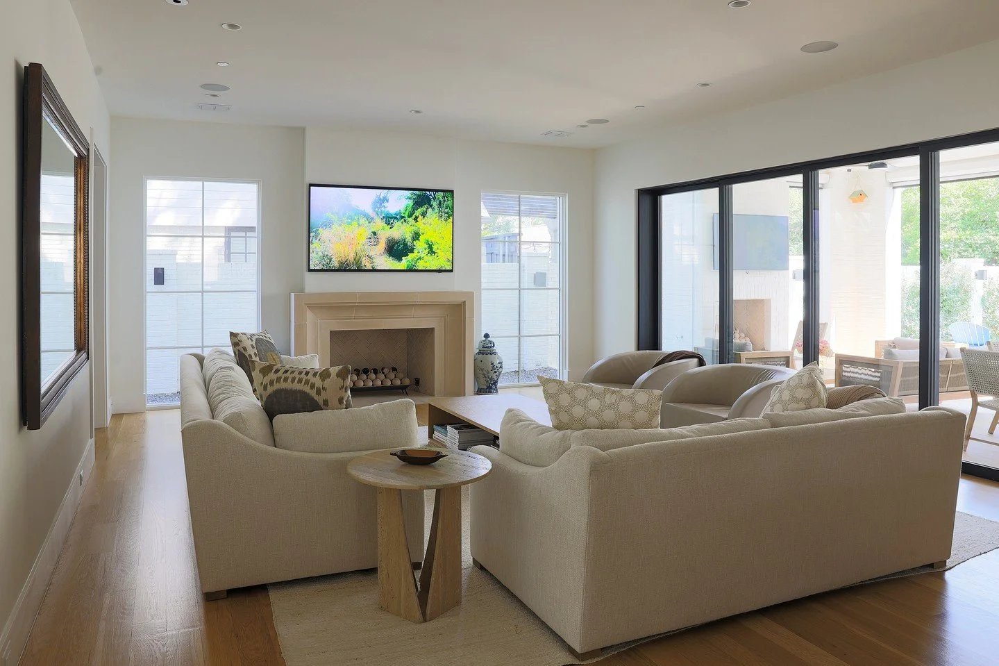 Hanover with @beancohomes⁠
⁠
#dallasarchitecture #universitypark #dallasdesign #dallasarchitect #residentialarchitecture #Dallas #womanownedbusiness