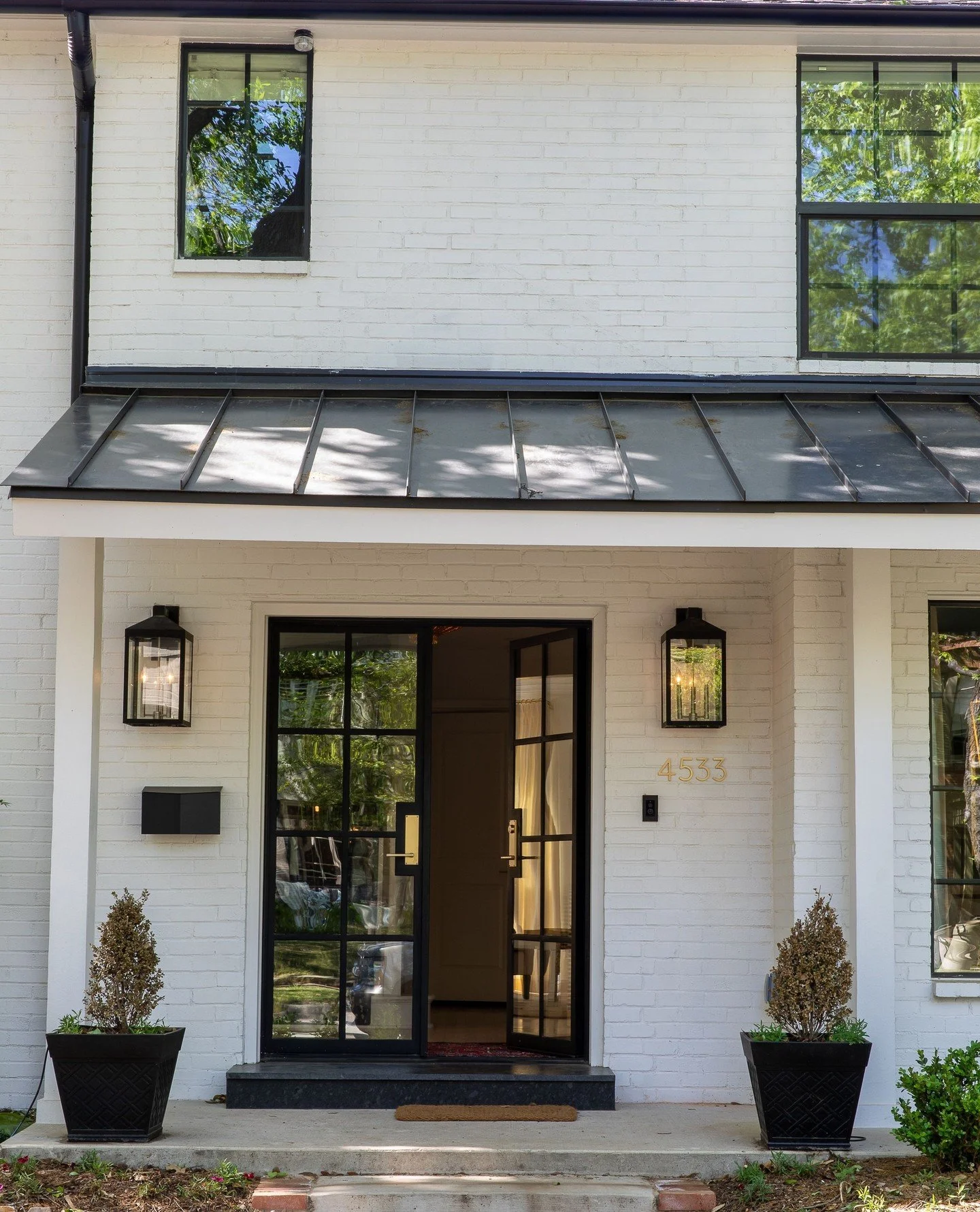 Belfort Remodel⁠
⁠
#highlandpark #dallasarchitecture #dallasdesign #dallasarchitect #residentialarchitecture #Dallas #womanownedbusiness