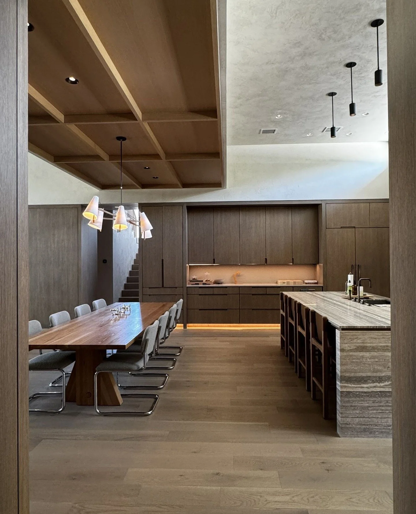 Forest Hills⁠
⁠
@jordanmadisondesign⁠
@ewgcustomhomes⁠
⁠
#foresthills #dallasarchitecture #dallasdesign #dallasarchitect #eastdallas #residentialarchitecture #Dallas #dallaswomanownedbusiness