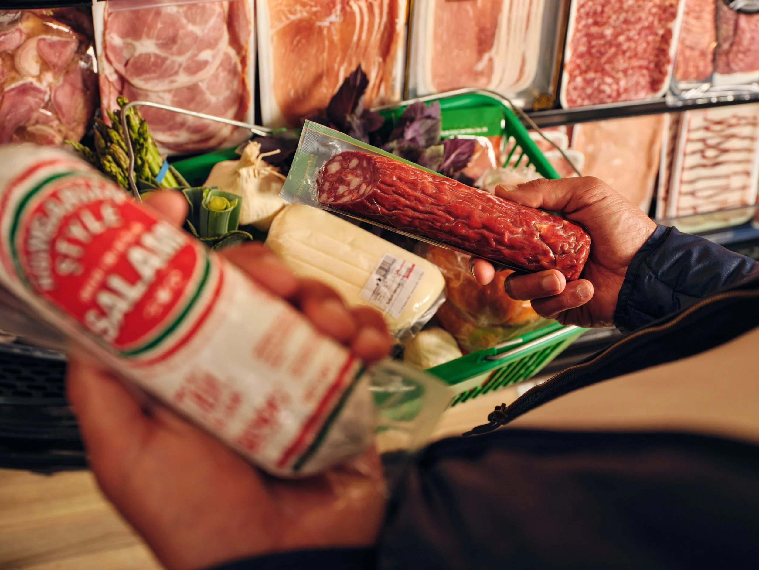 250720_GH_UberEats_FreshGrocery_Salami_EMEA_5194_VS_R4.jpeg