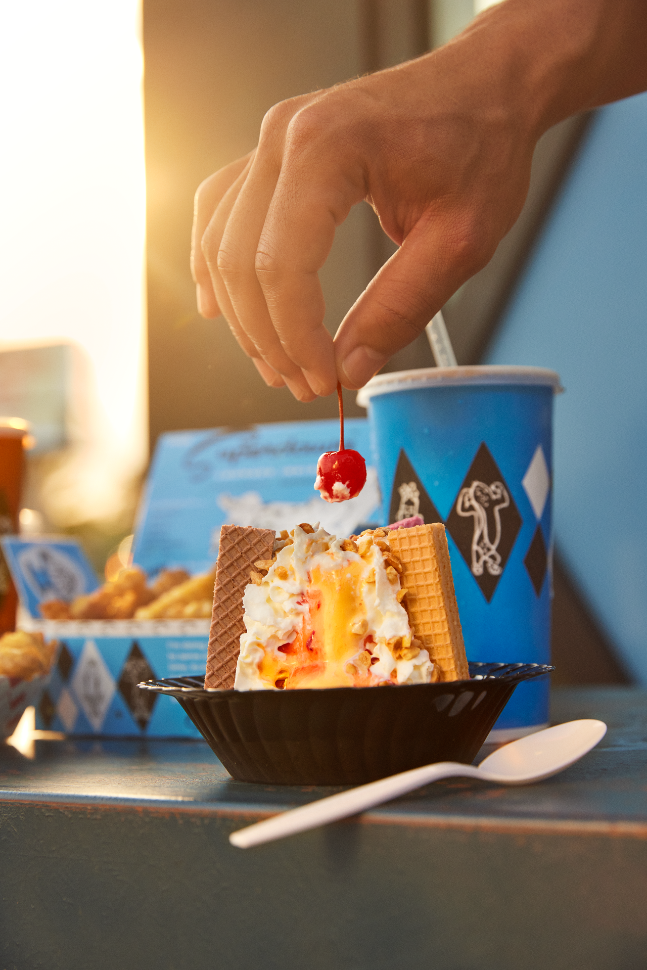 UberEats_SB_Superdawg_1_0158_C.png