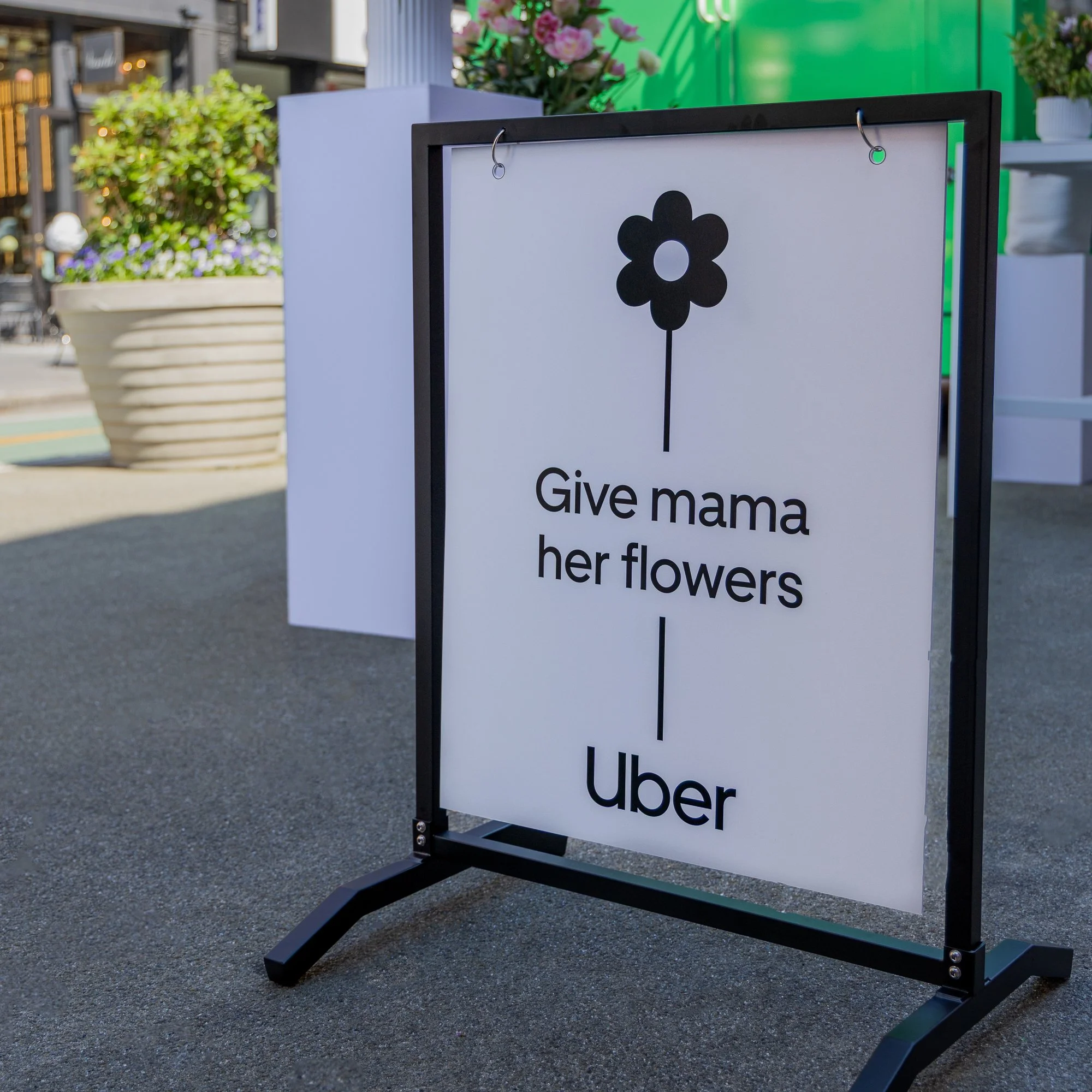 CNC_UberEats_MothersDay_1x1-21.jpg