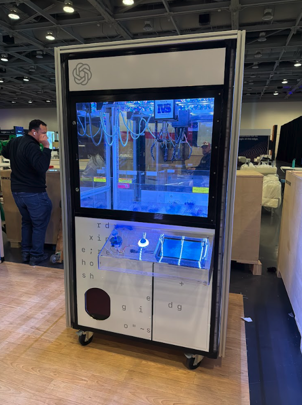 Invisible north claw machine