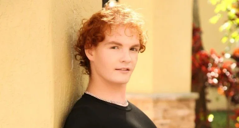 Model lights up the lens