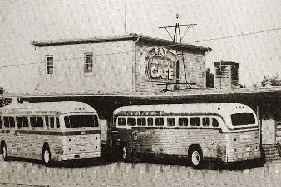 The Continental Bus Depot in Winona in 1963.
