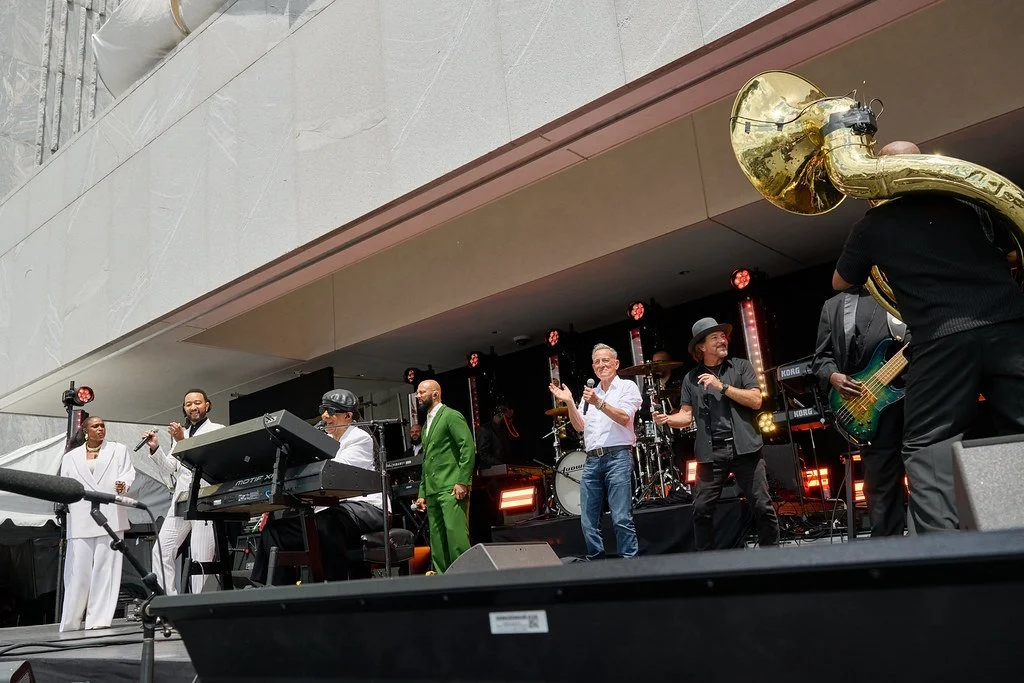 Performance artists: Jennifer Hudson, John Legend, Stevie Wonder, Common, Bruce Springsteen and Eddie Vedder. 