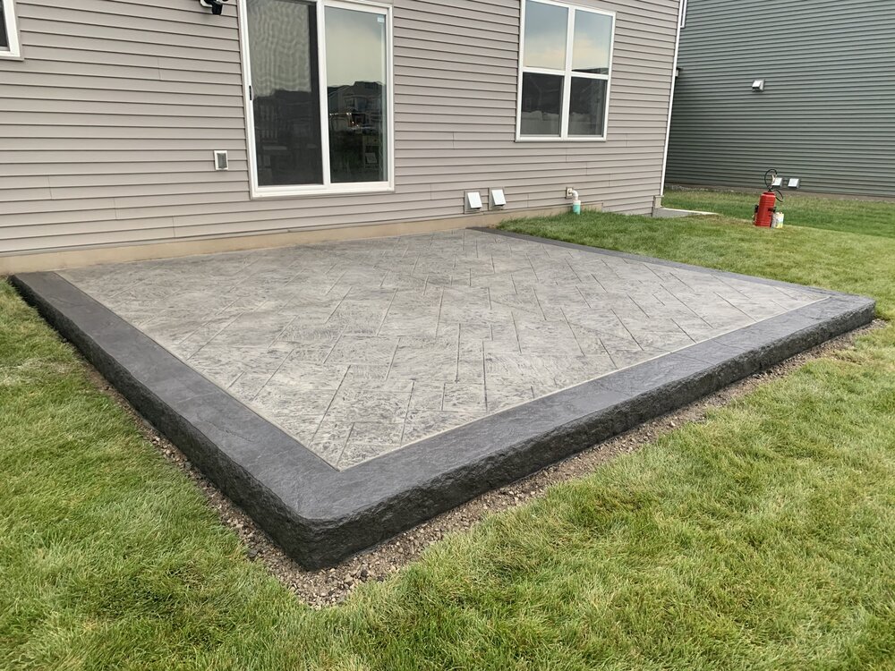 Stamped Patio With Cut Stone Edges, Concrete Patio Stamped Border