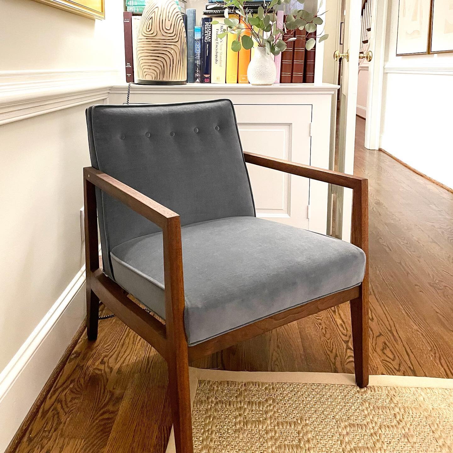 Corner shot of a family room using 1 of 2 chairs purchased from @coastalmod.  Original Dunbar occasional chairs brought back to life and ready for another 40 years. #dunbar #midcenturymodern #modern