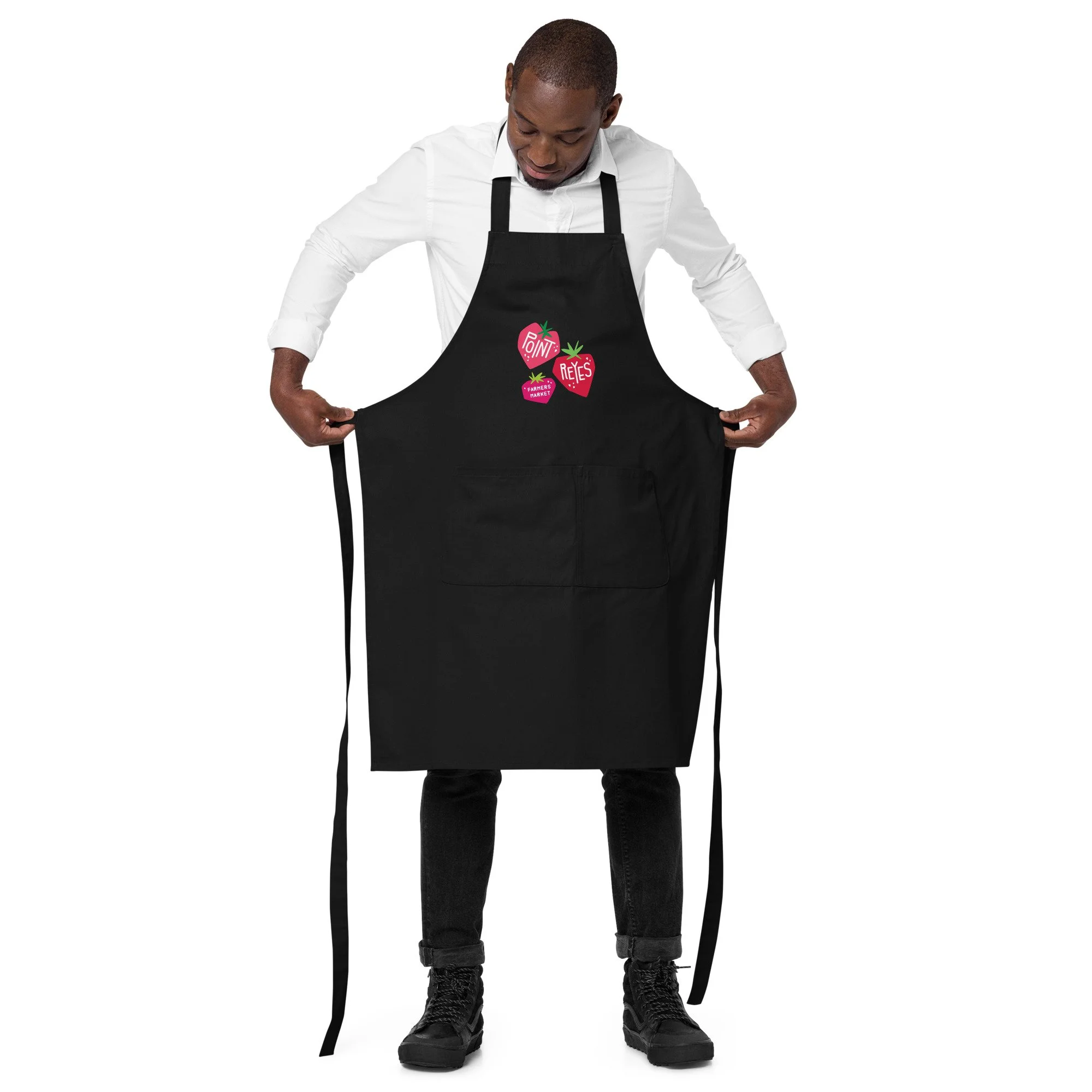 organic-cotton-apron-black-front-2-65bad2a8d7cb5.jpg