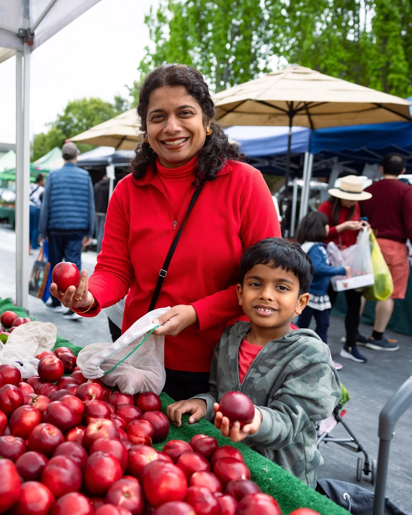 AIM farmers markets happen because of people who care, a lot. From the farmers to our staff to small makers and the shoppers, it all happens because of community.

Food is cultural anthropology. You see in each distinct vibe of each of our markets. S