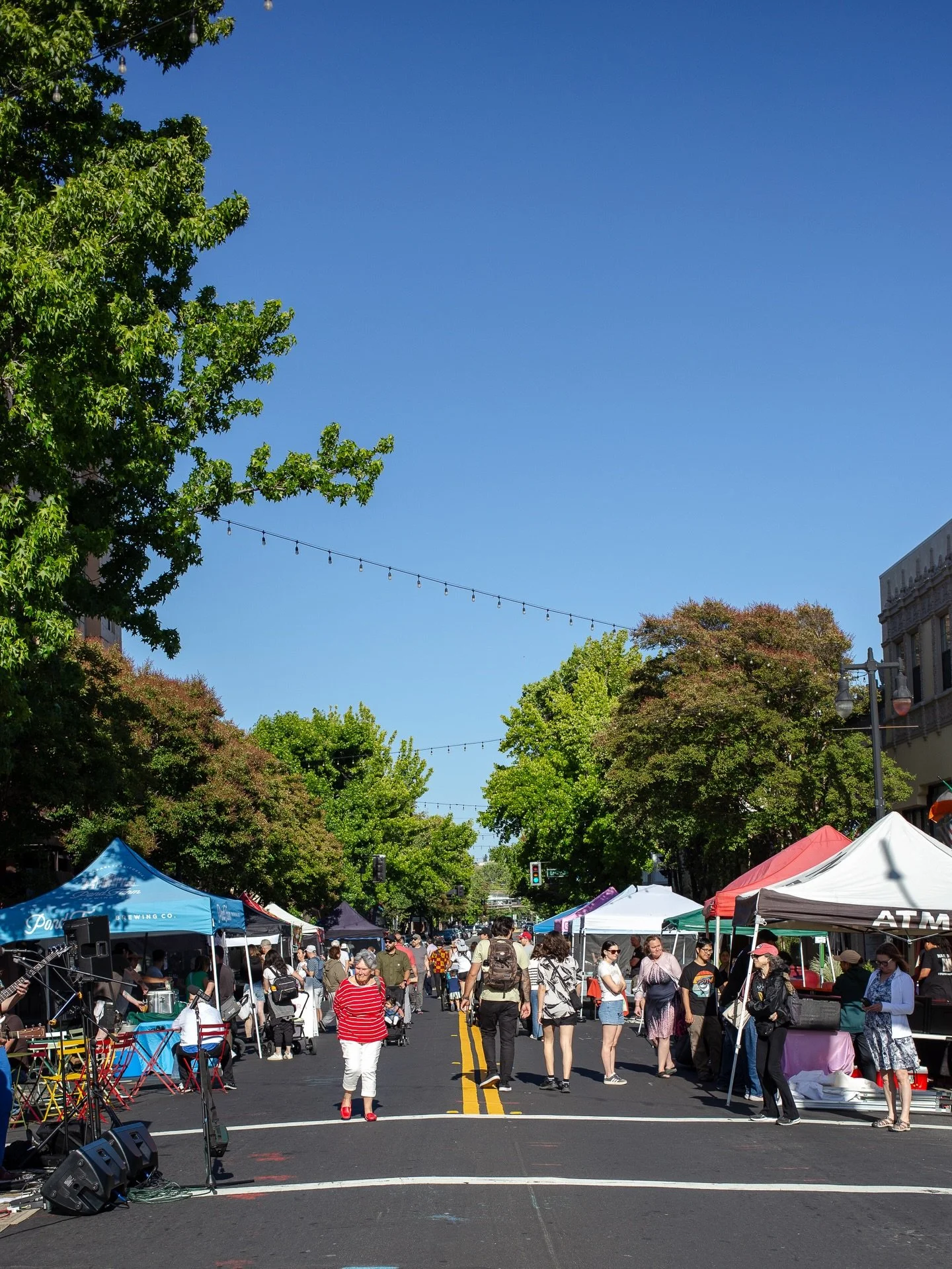 Us one week ago&harr;️you in three weeks at the San Rafael Summer Market. Save the date for the second Friday of the month, all summer long. See ya on June 12!

#marincounty #downtownsanrafael #marinmommies #marineats