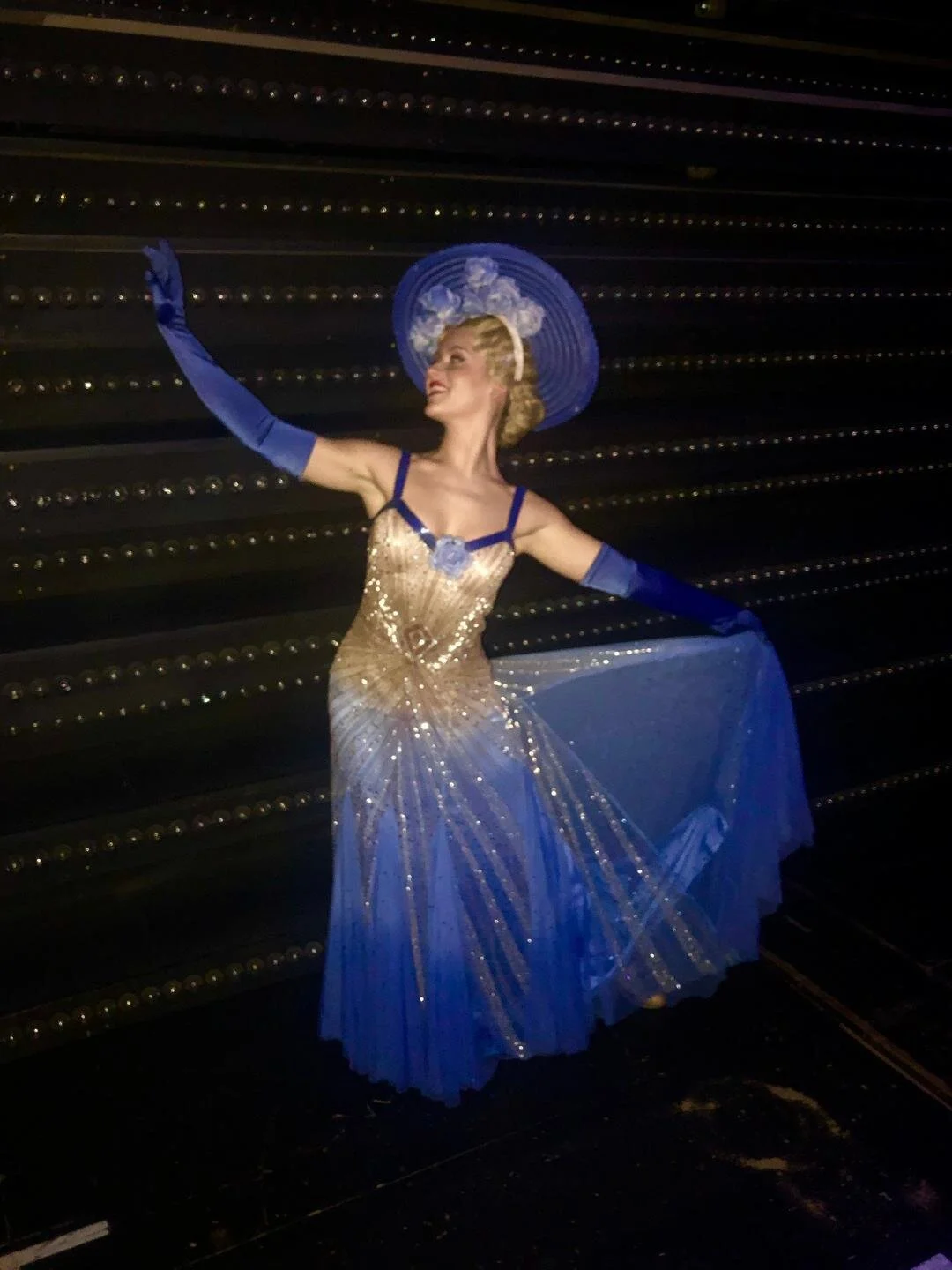 Weekly online Musical Theatre Workshops with professional dancer Jess Stent