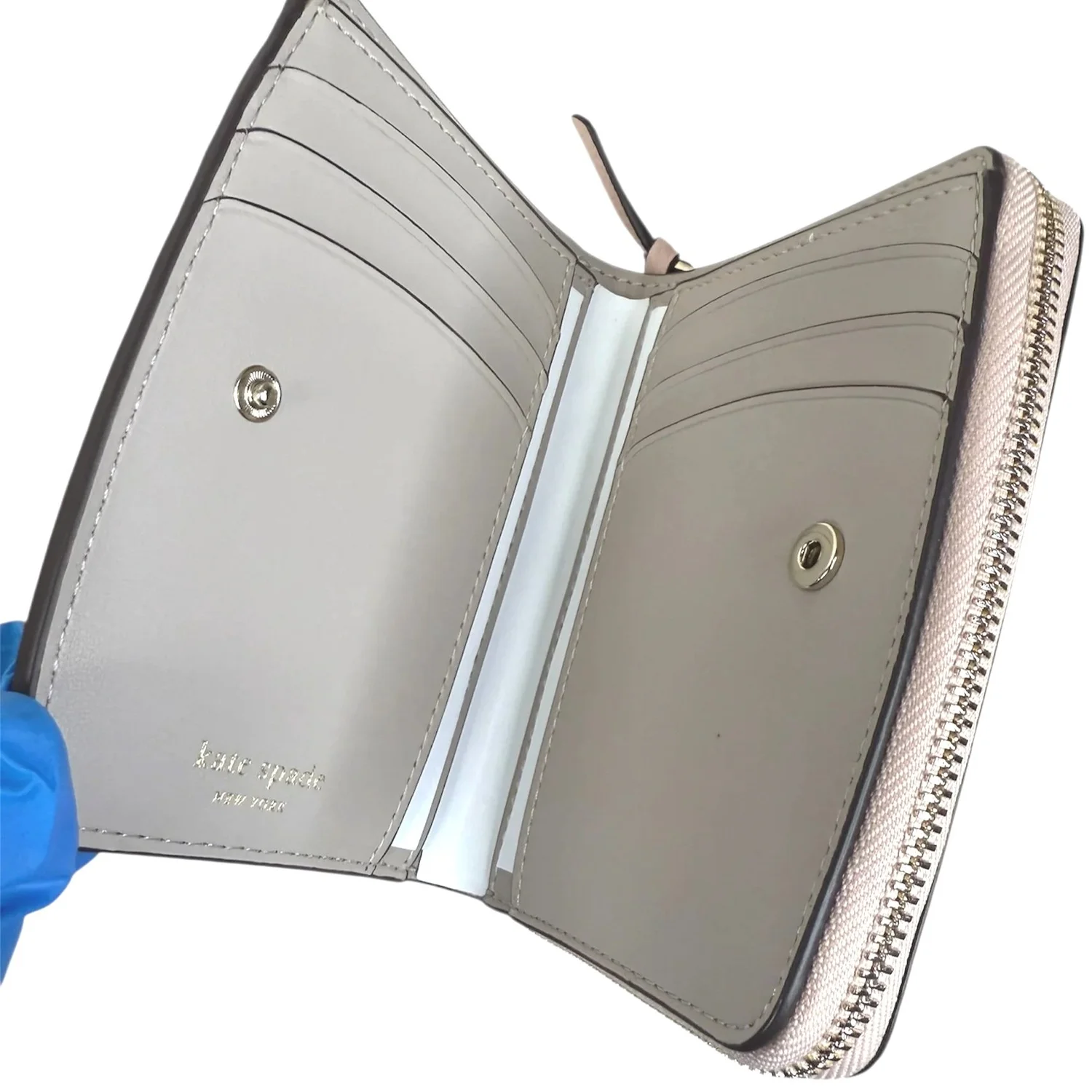 DB00A726-367E-4257-AA51- 