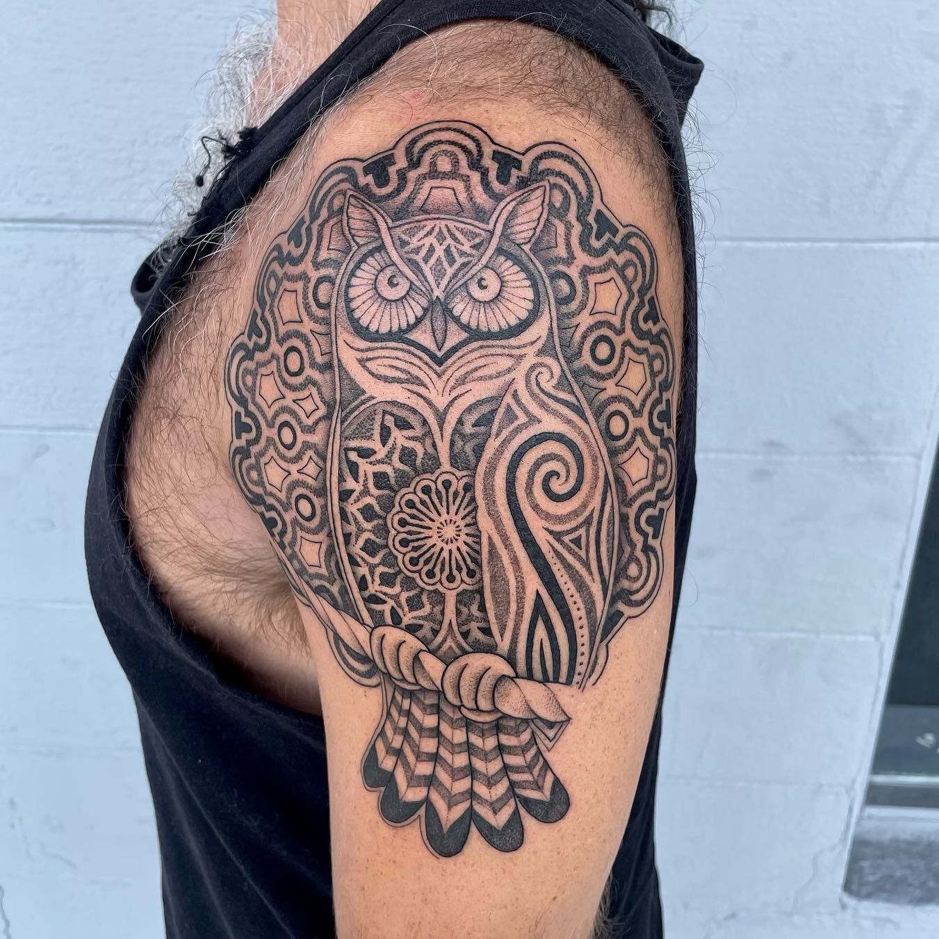 Started a new sleeve last week on my left arm which represents the feminine. I will be honoring Mother Aya throughout it. Notice the owl is perched on a vine, the aya vine. 

Intentions for the tattoo ceremony:

1. Initiating the feminine within: ten