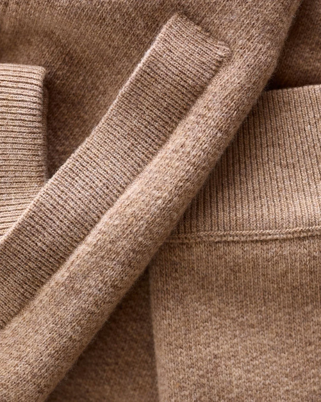 FW25 UNBRANDED CROPS_01.30_4x5_HH603FZ1 COBBLESTONE.jpg